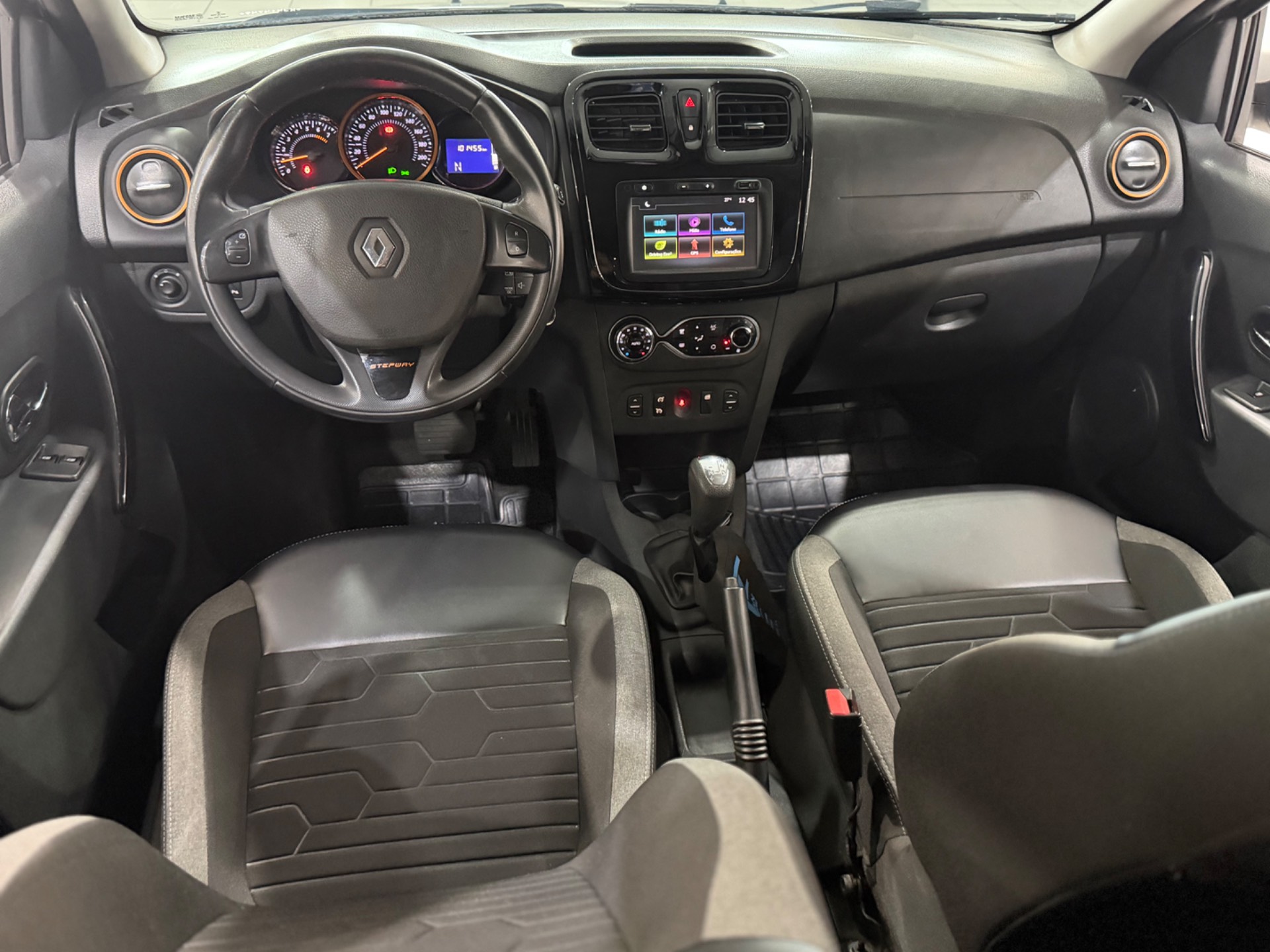 RENAULT SANDERO