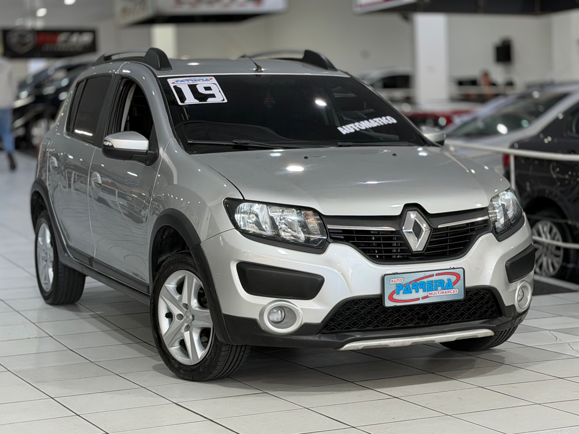 RENAULT SANDERO