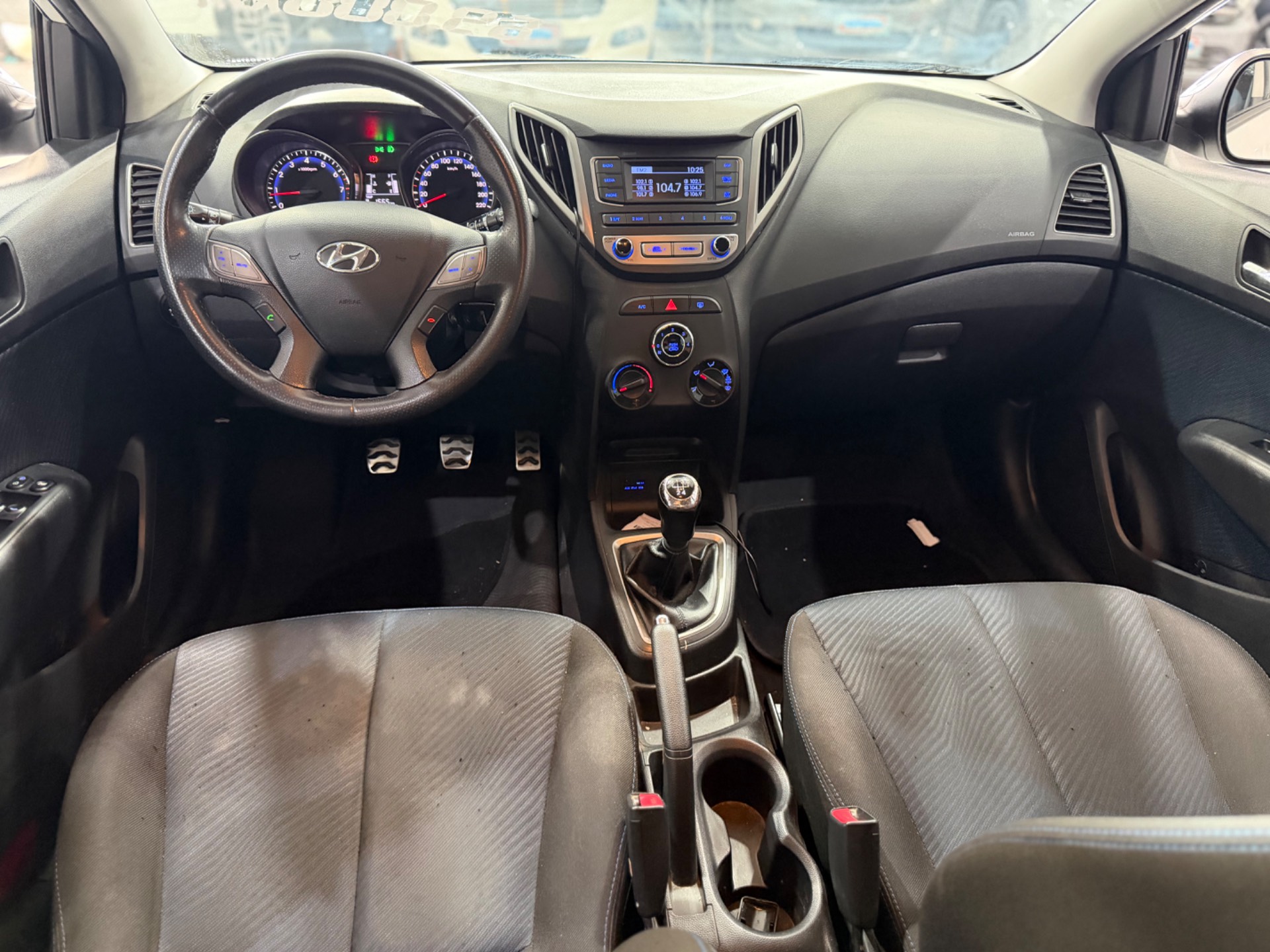 HYUNDAI HB20X