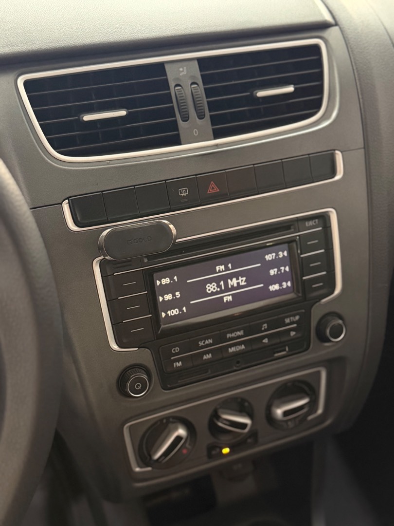 VOLKSWAGEN FOX