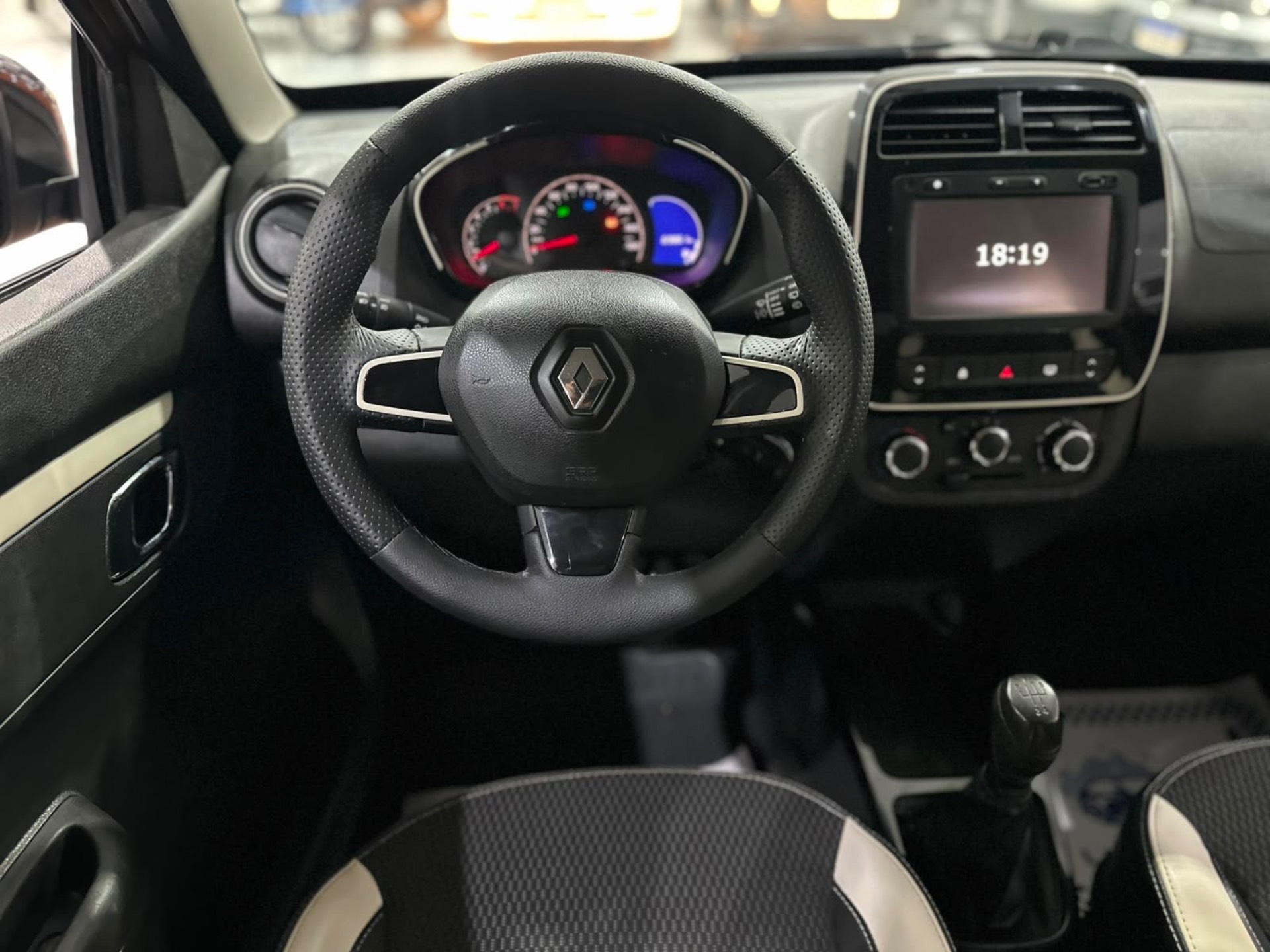 RENAULT KWID