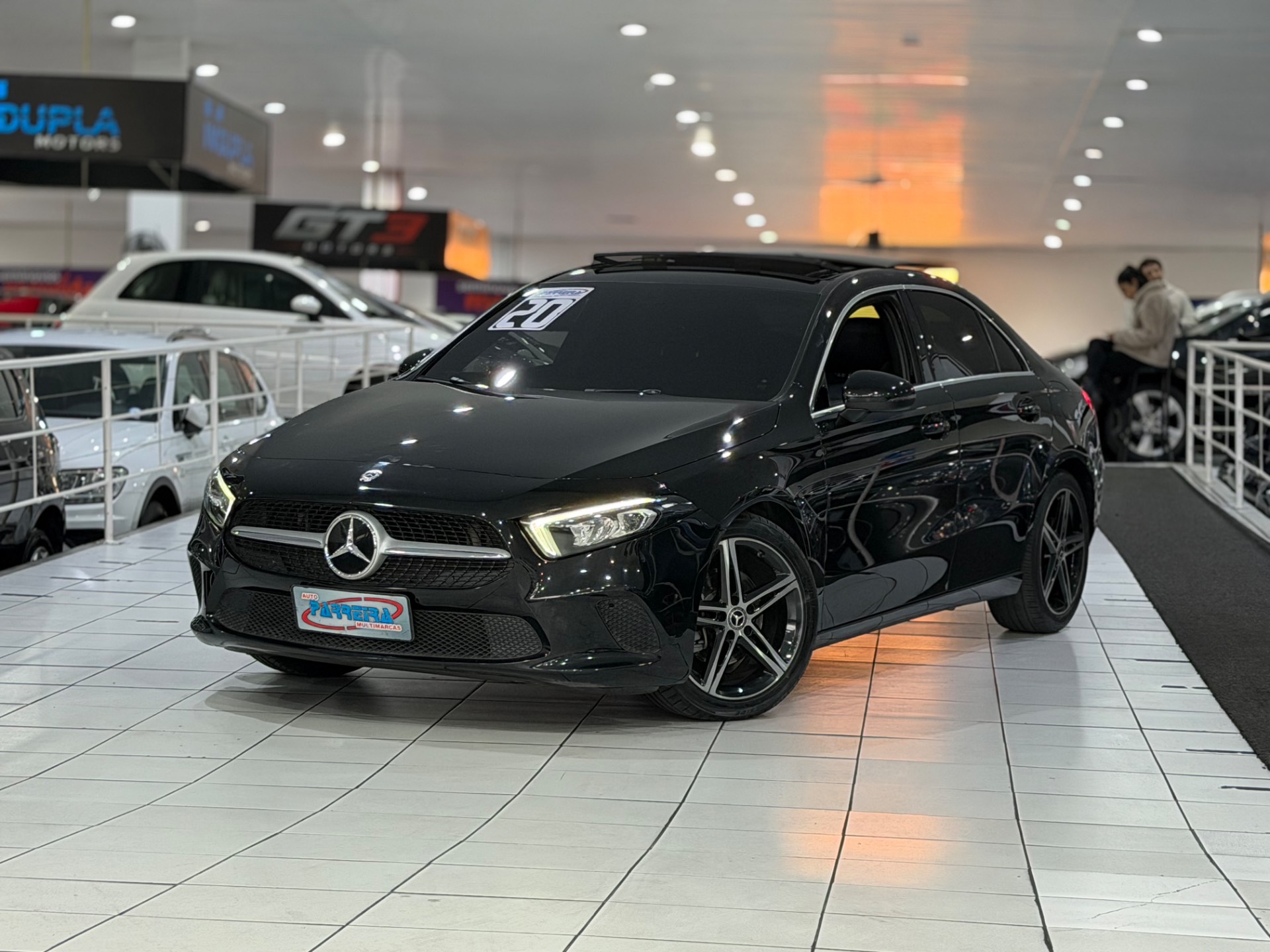 MERCEDES-BENZ A 200