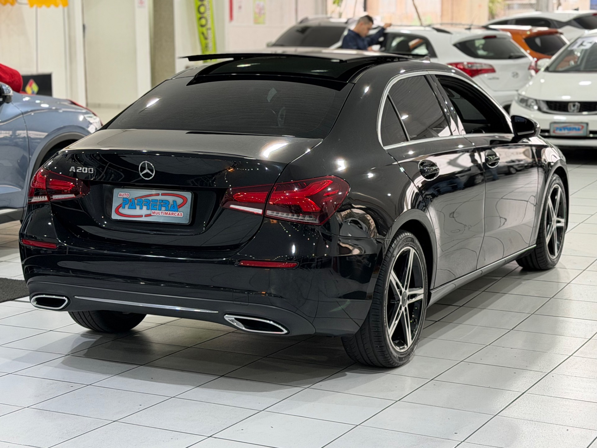 MERCEDES-BENZ A 200