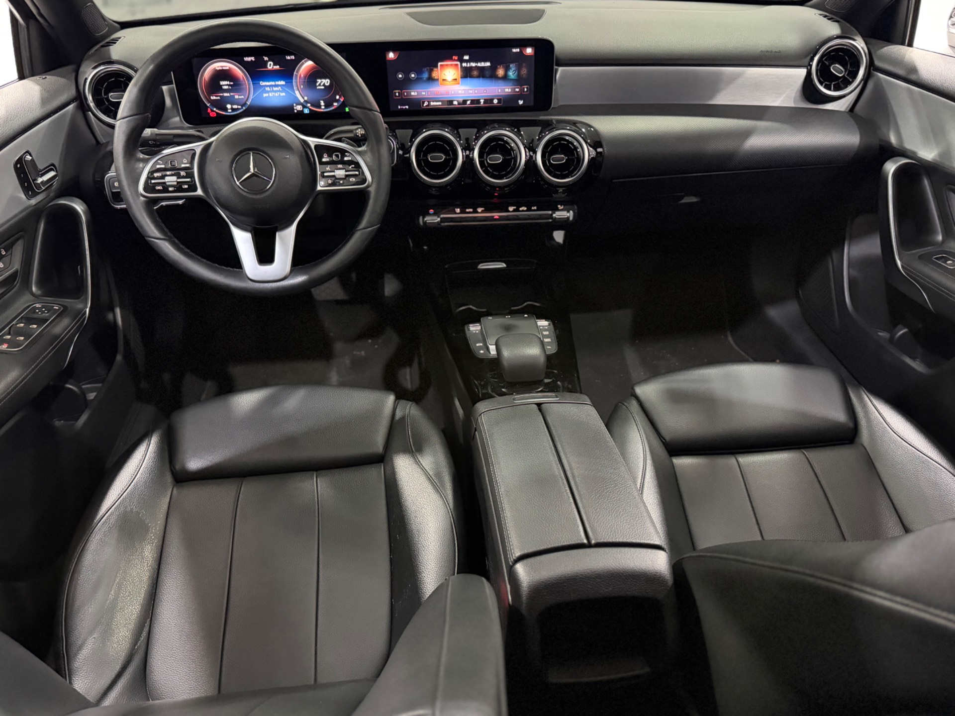 MERCEDES-BENZ A 200