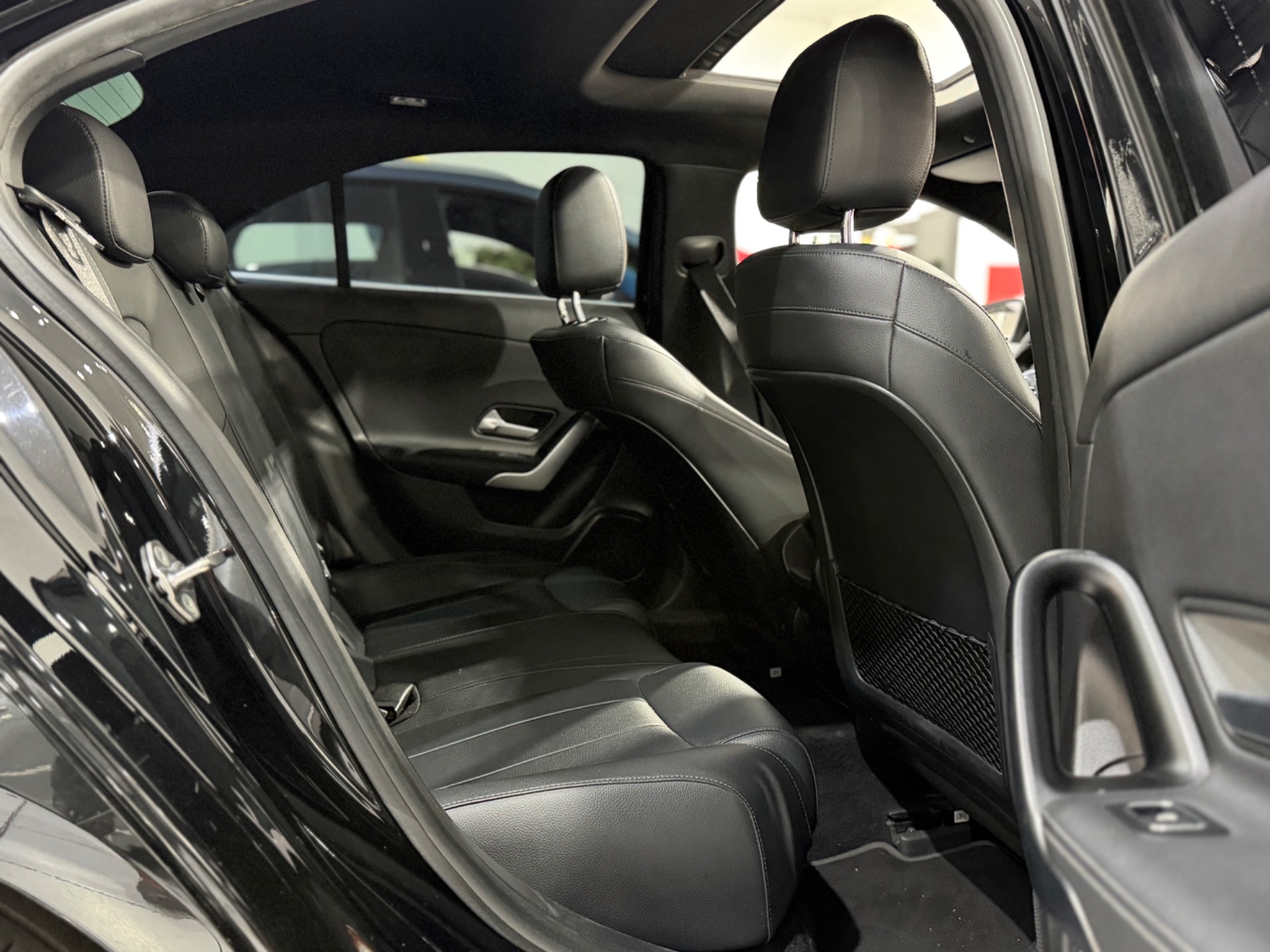 MERCEDES-BENZ A 200