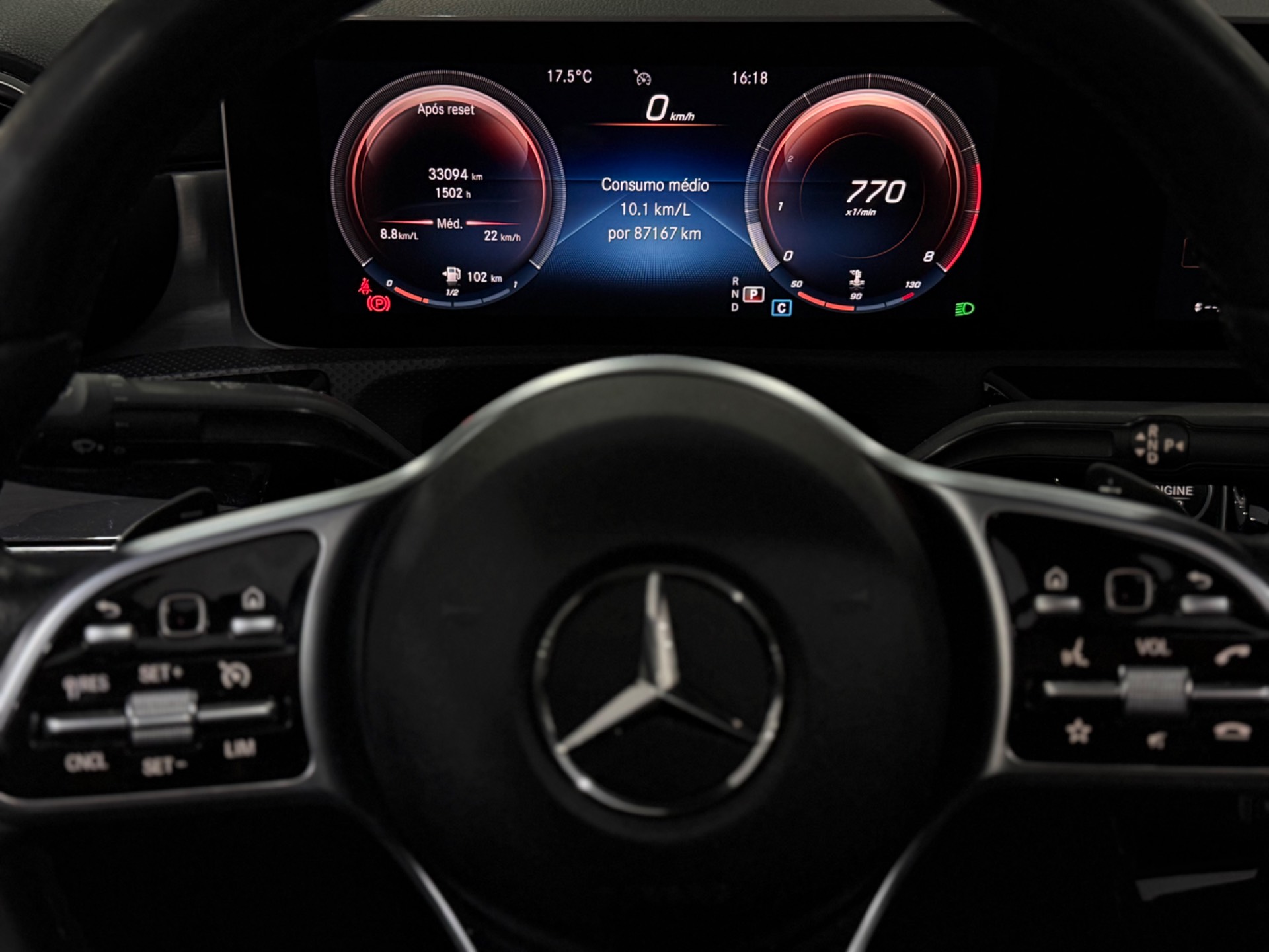 MERCEDES-BENZ A 200