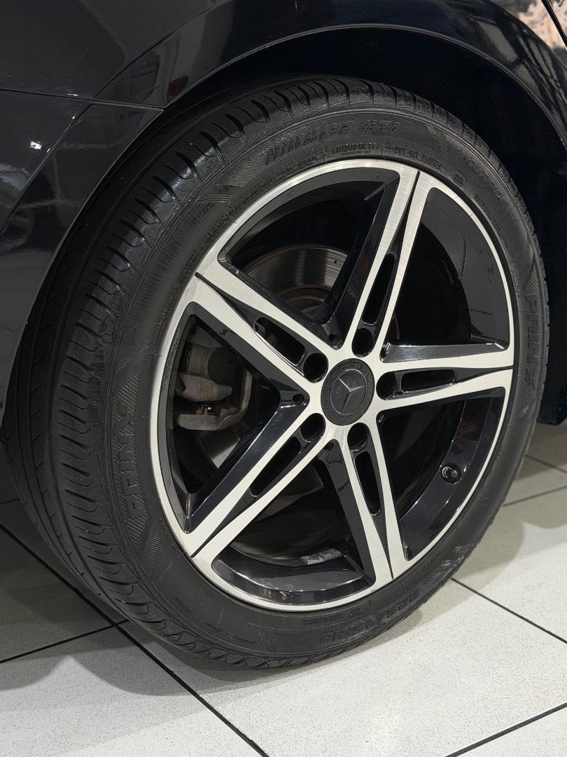 MERCEDES-BENZ A 200