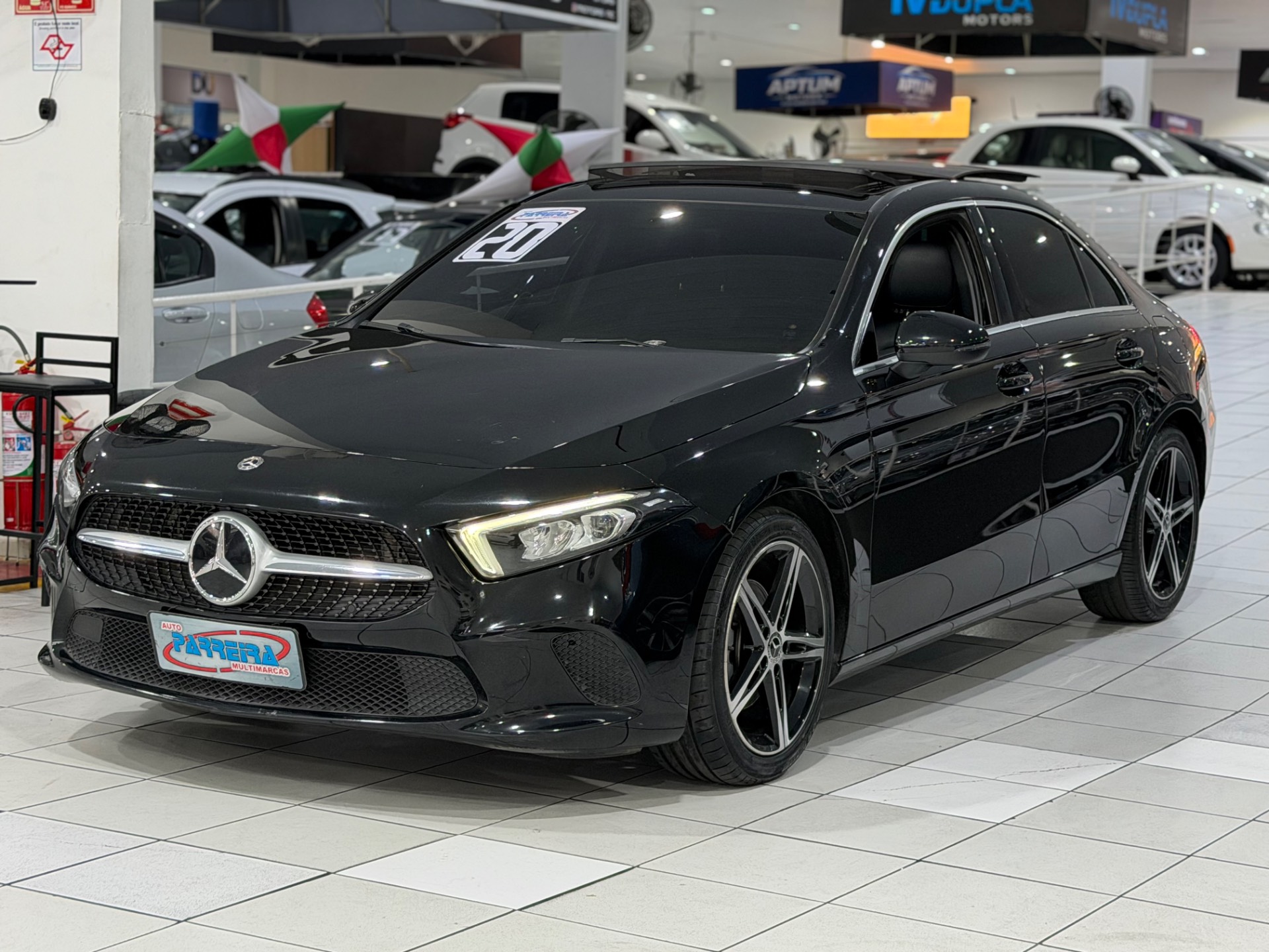 MERCEDES-BENZ A 200