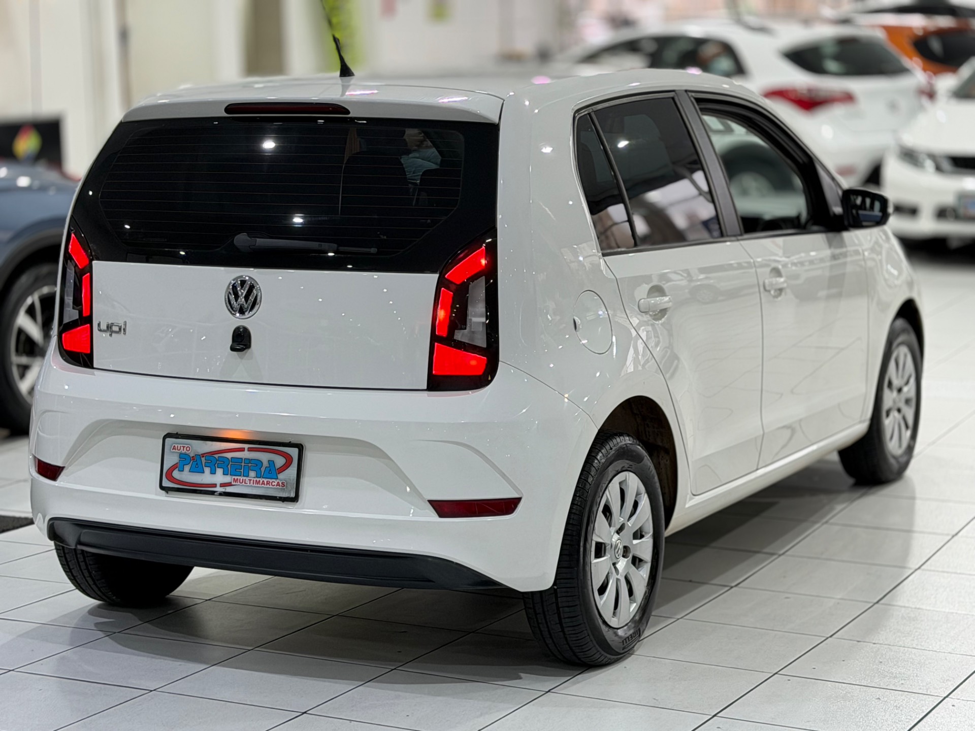 VOLKSWAGEN UP