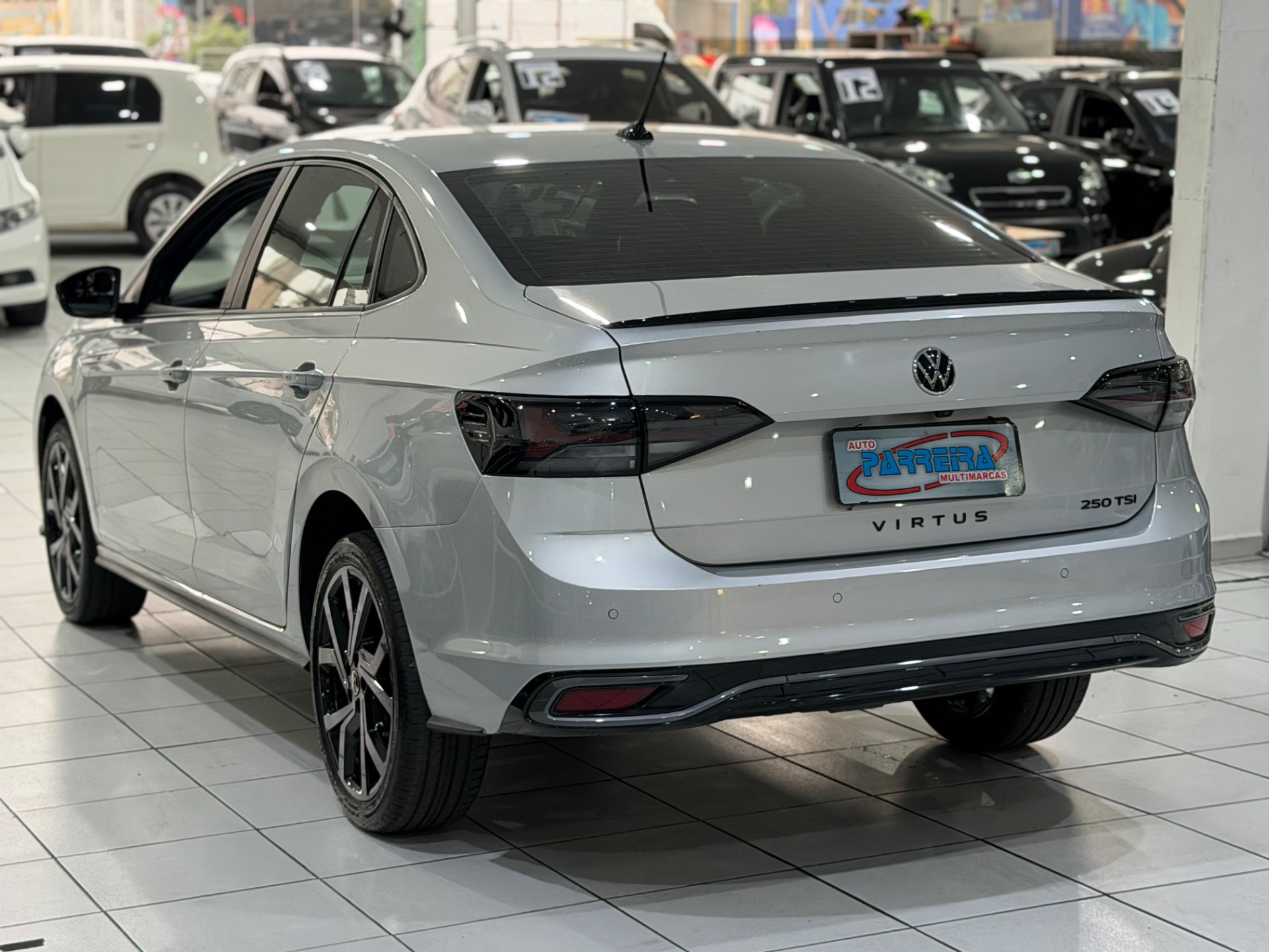 VOLKSWAGEN VIRTUS