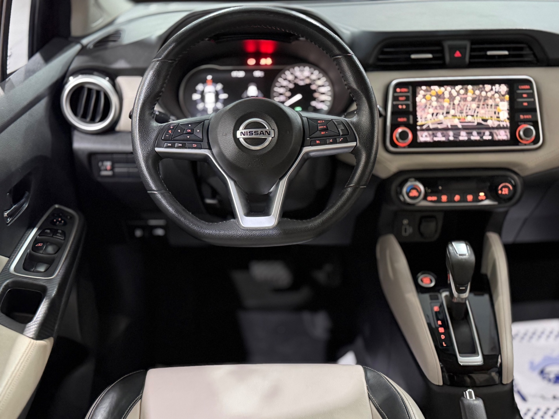NISSAN VERSA
