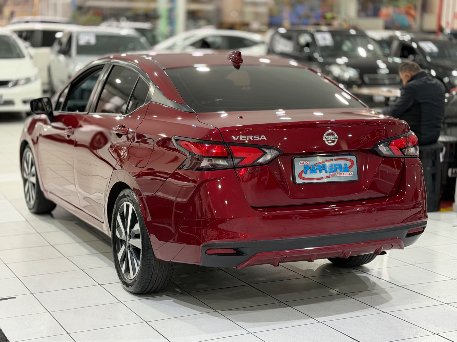 NISSAN VERSA