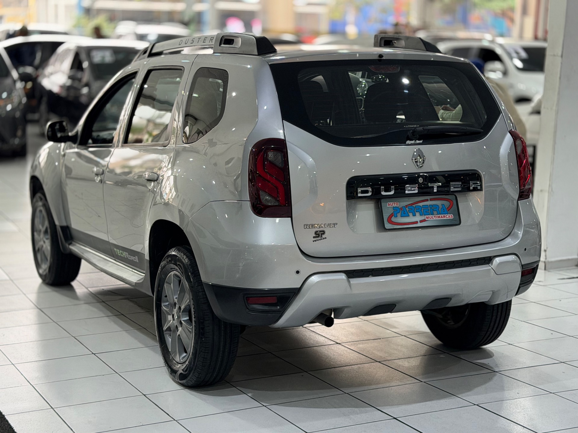 RENAULT DUSTER