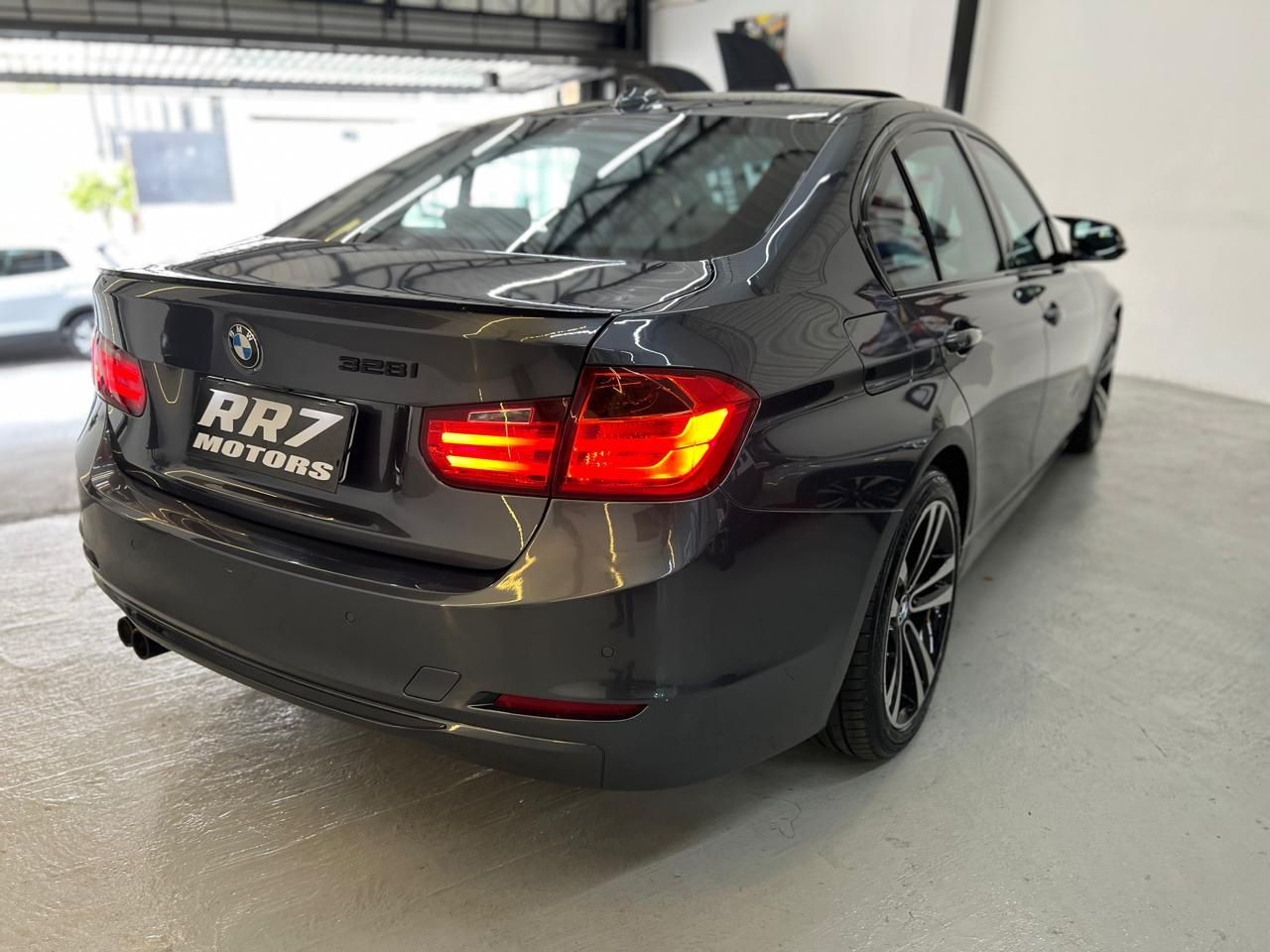 BMW 328i