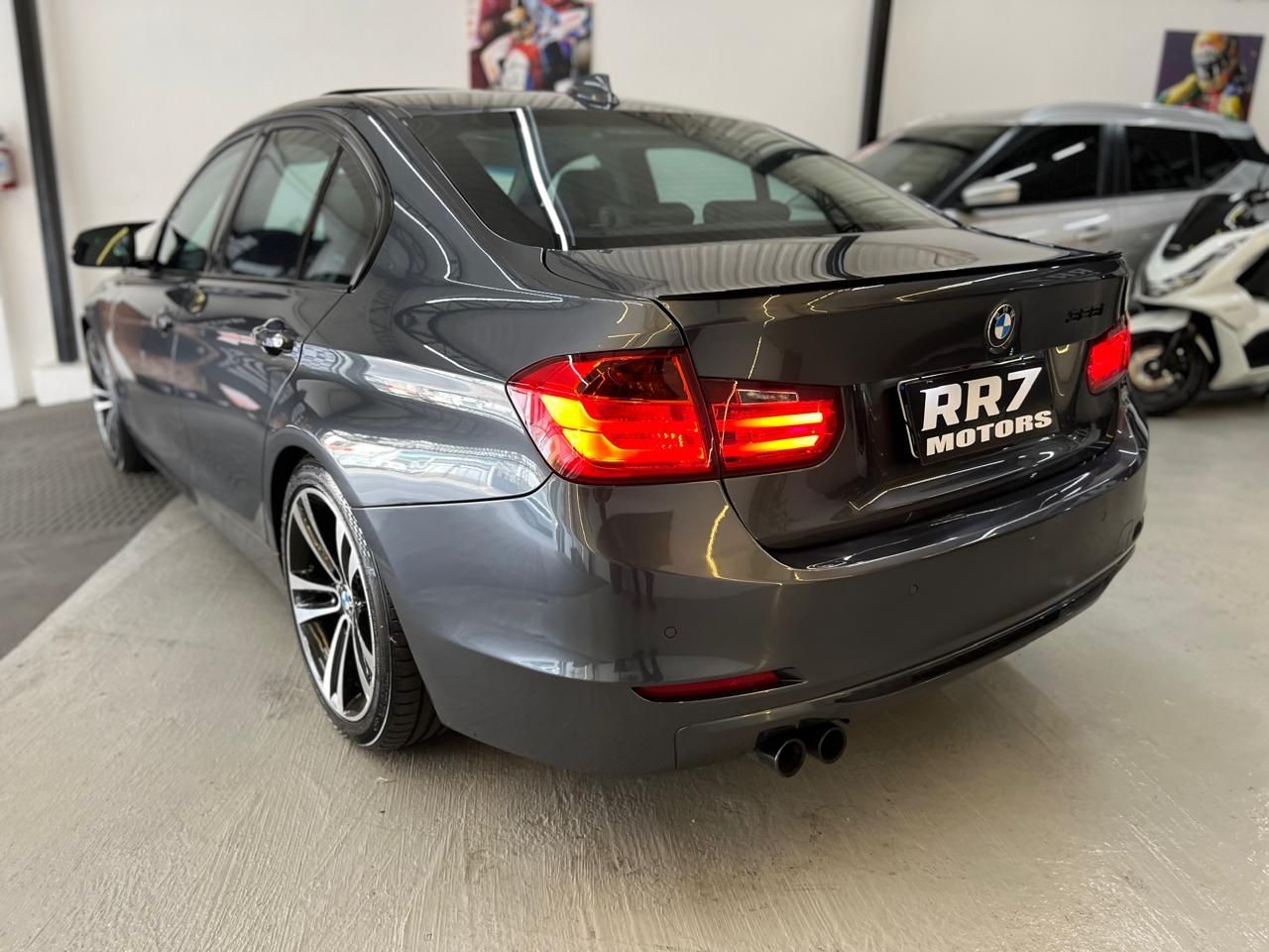 BMW 328i