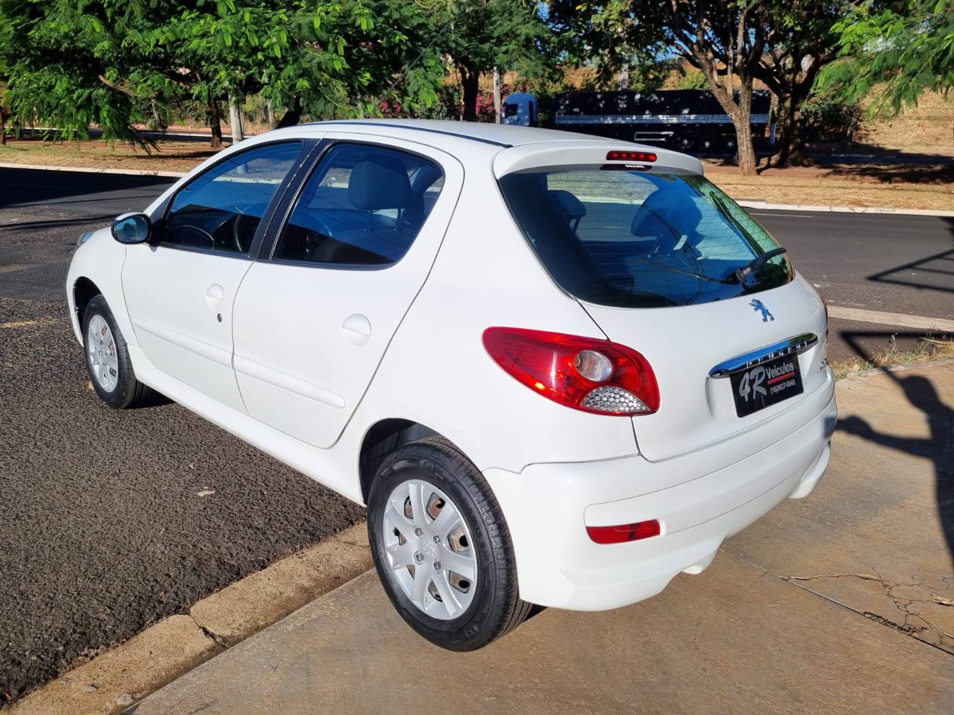 PEUGEOT 207