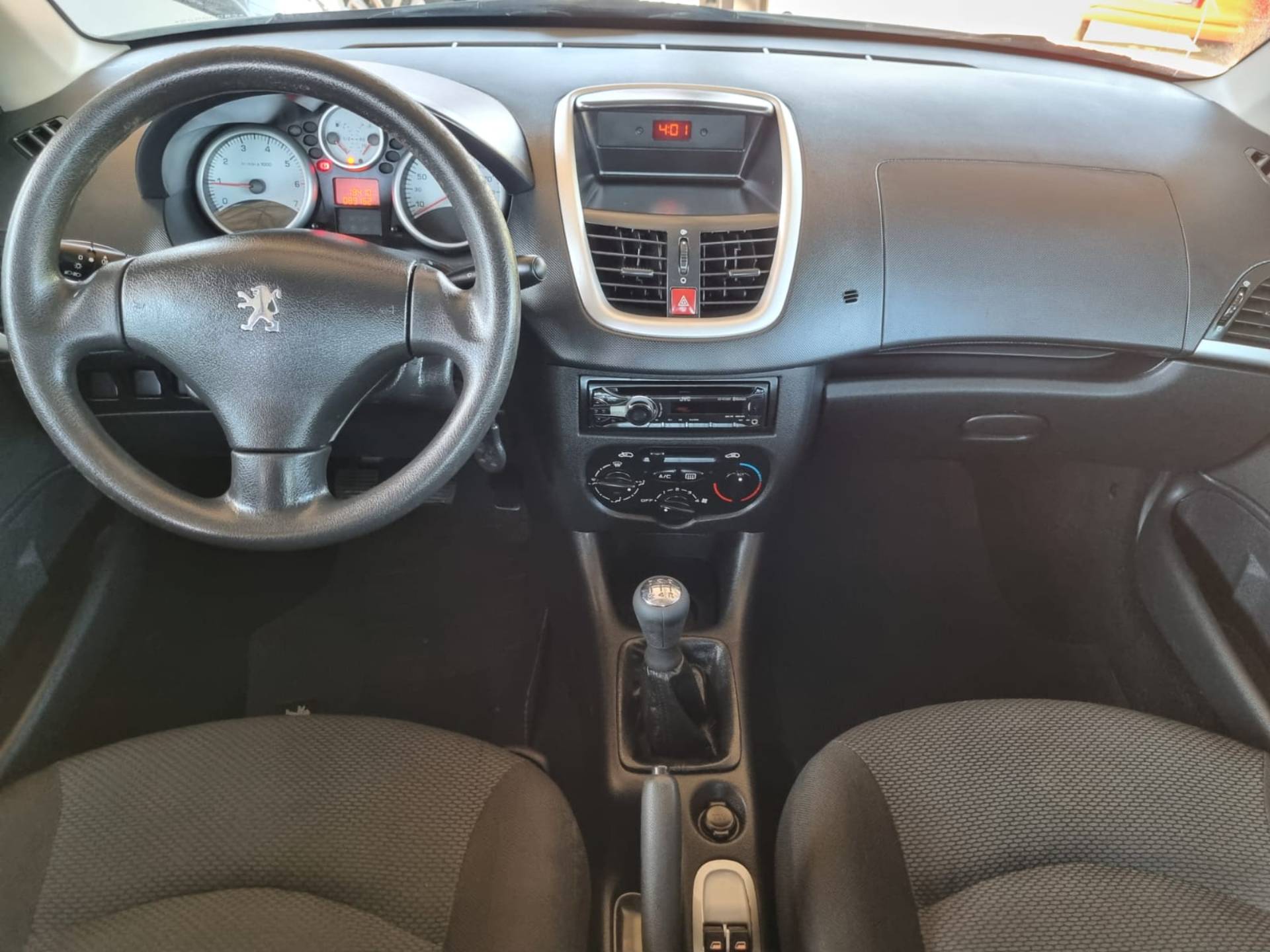 PEUGEOT 207