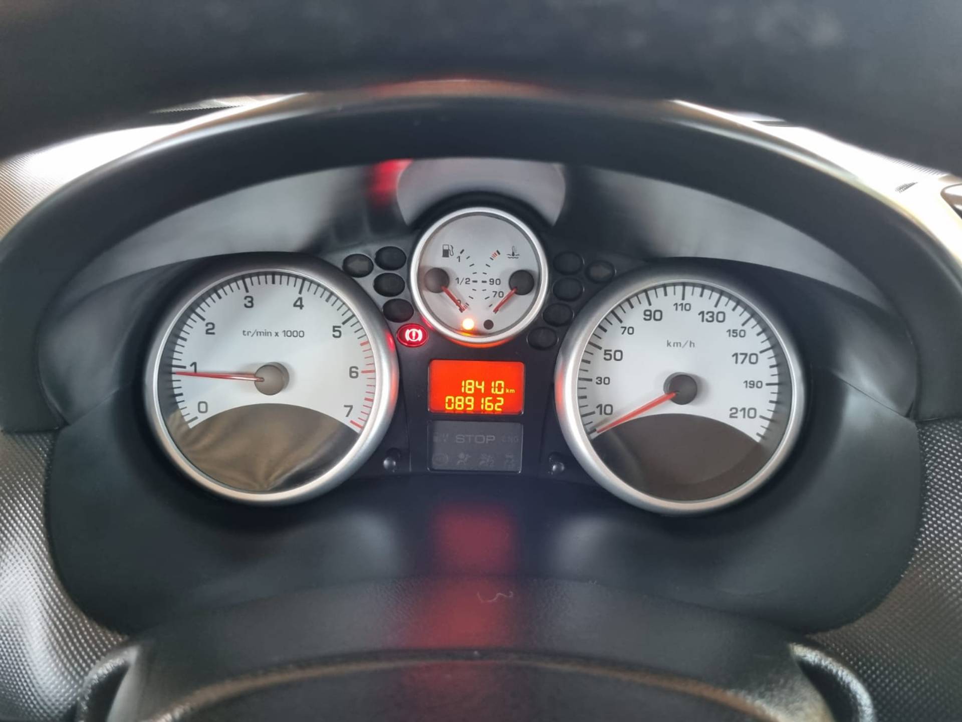 PEUGEOT 207