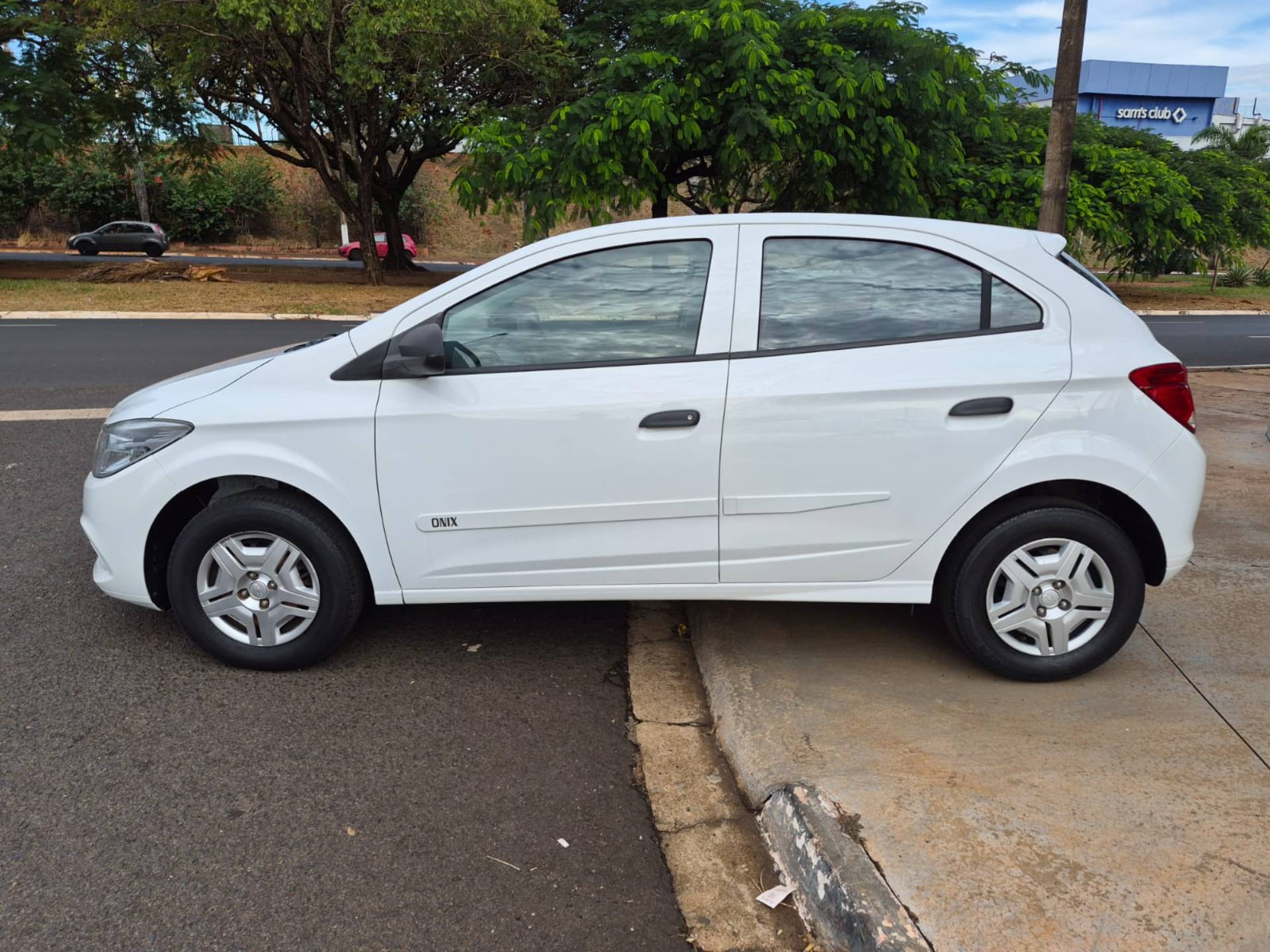 CHEVROLET ONIX