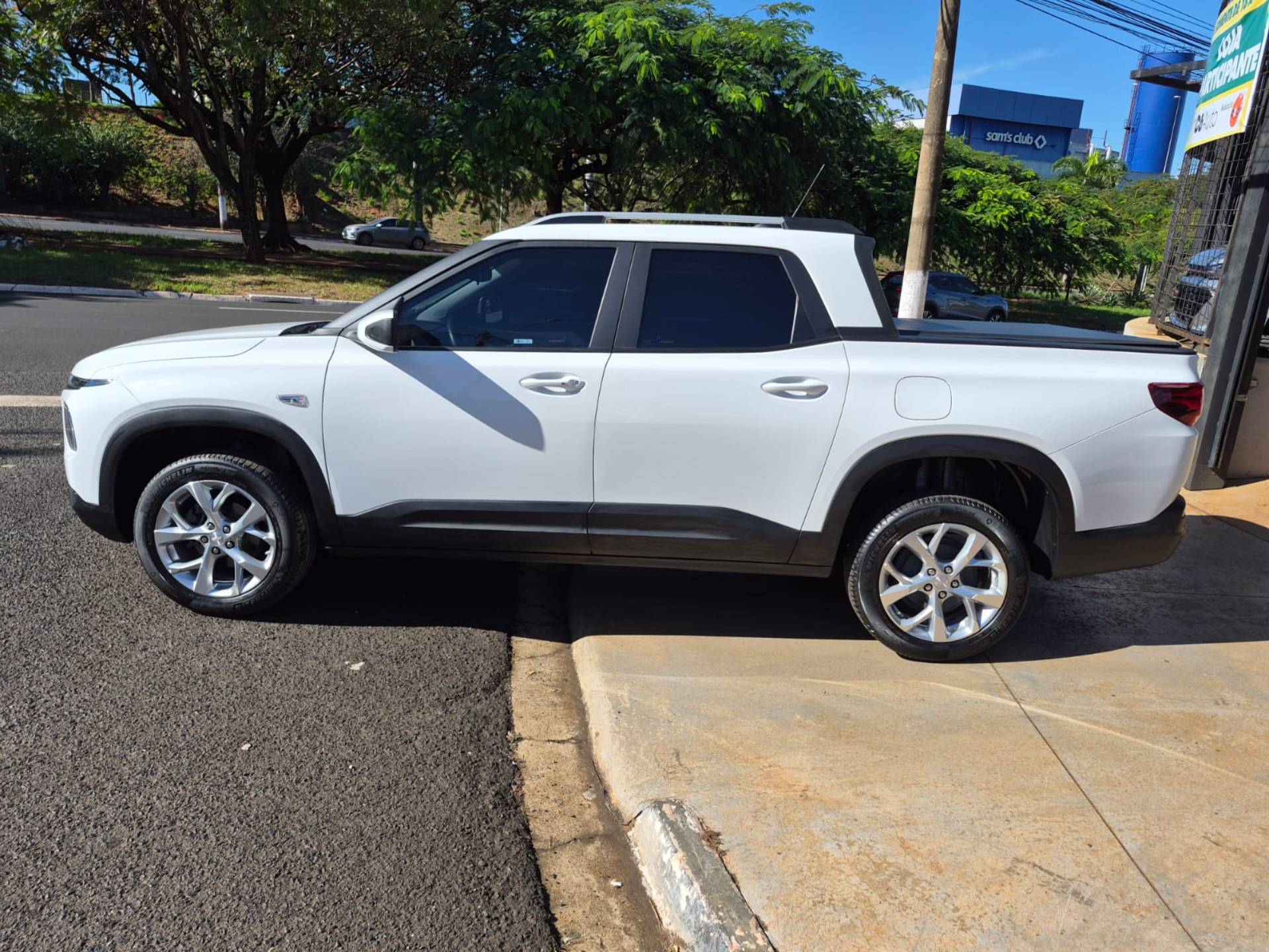 CHEVROLET MONTANA