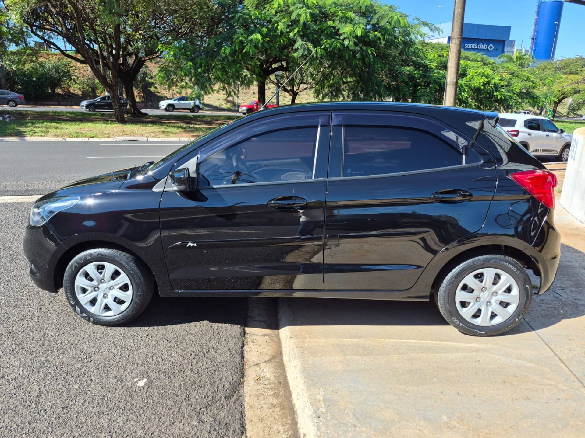 FORD KA