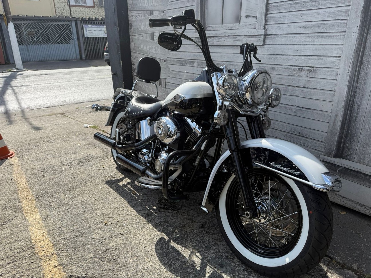 SOFTAIL HERITAGE CLASSIC 