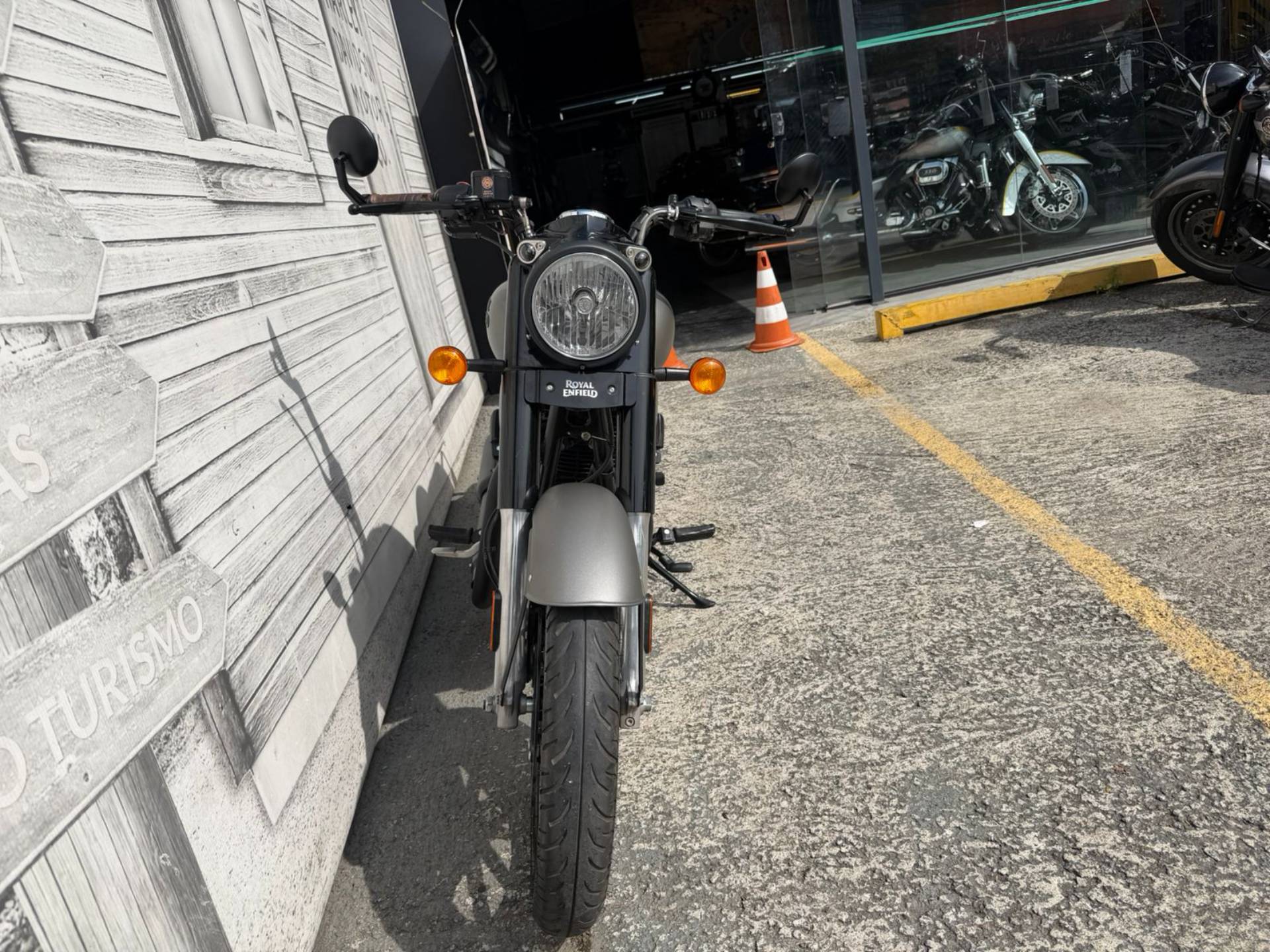 ROYAL ENFIELD CLASSIC 500