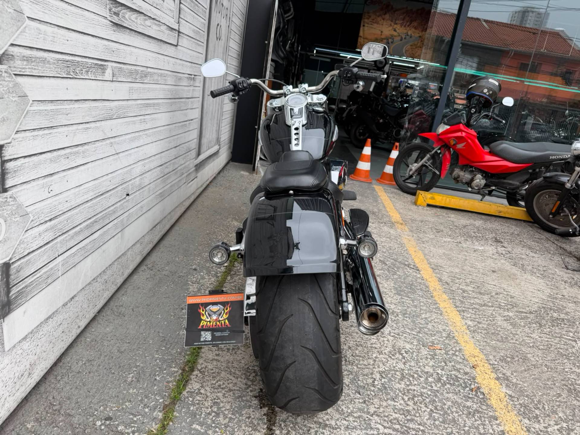 HARLEY-DAVIDSON SOFTAIL FAT BOY 117
