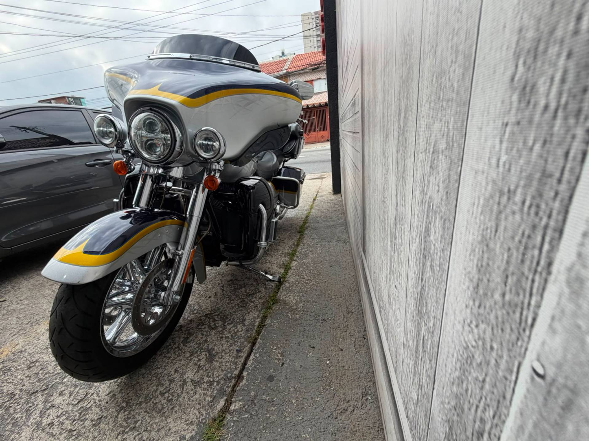 HARLEY-DAVIDSON CVO ULTRA CLASSIC ELECTRA GLIDE