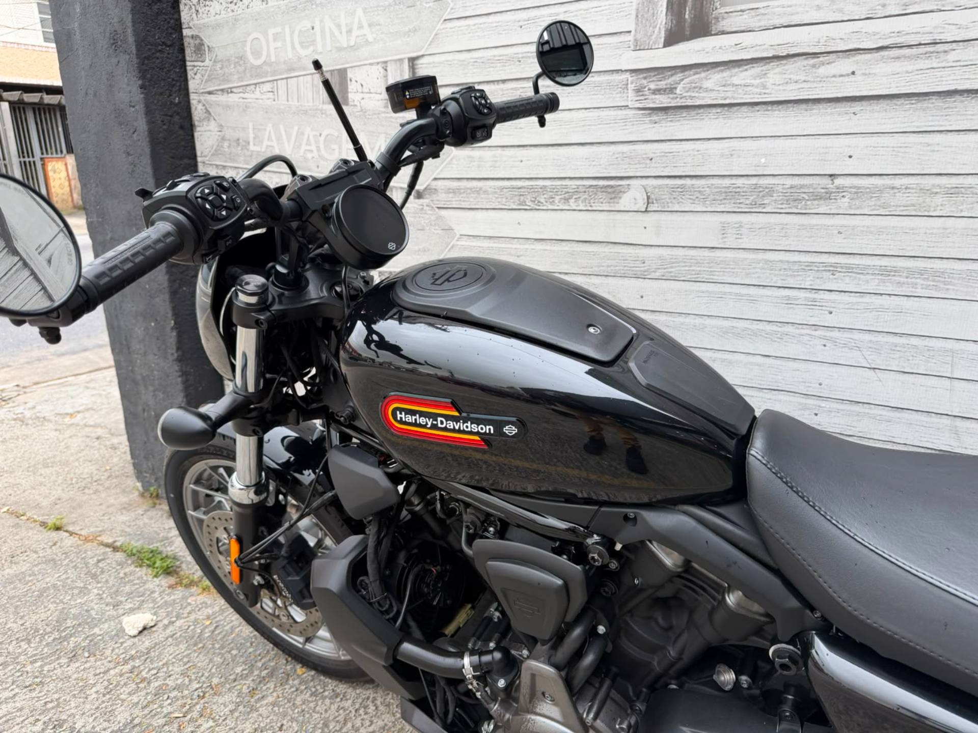 HARLEY-DAVIDSON NIGHTSTER SPECIAL