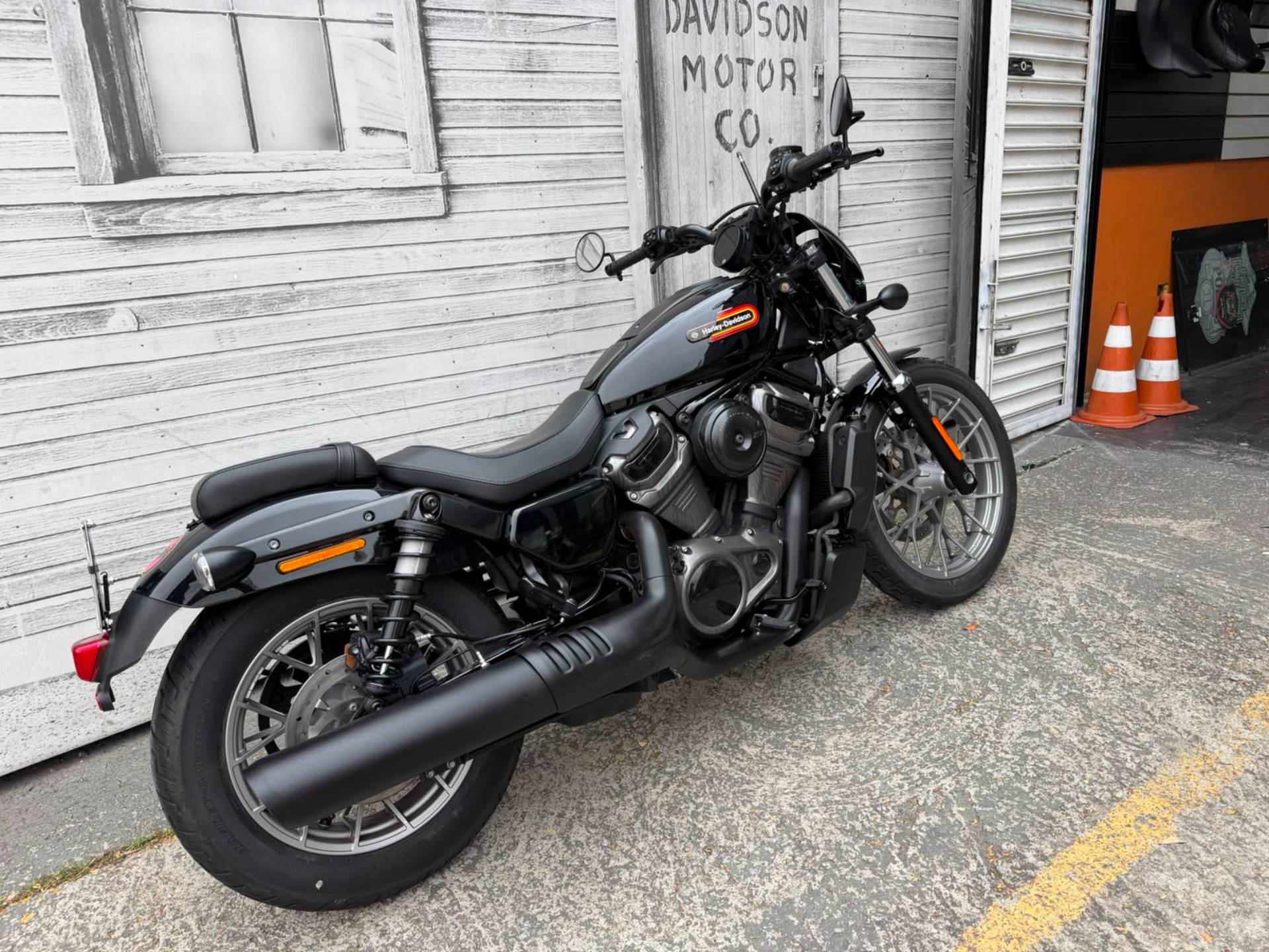 HARLEY-DAVIDSON NIGHTSTER SPECIAL