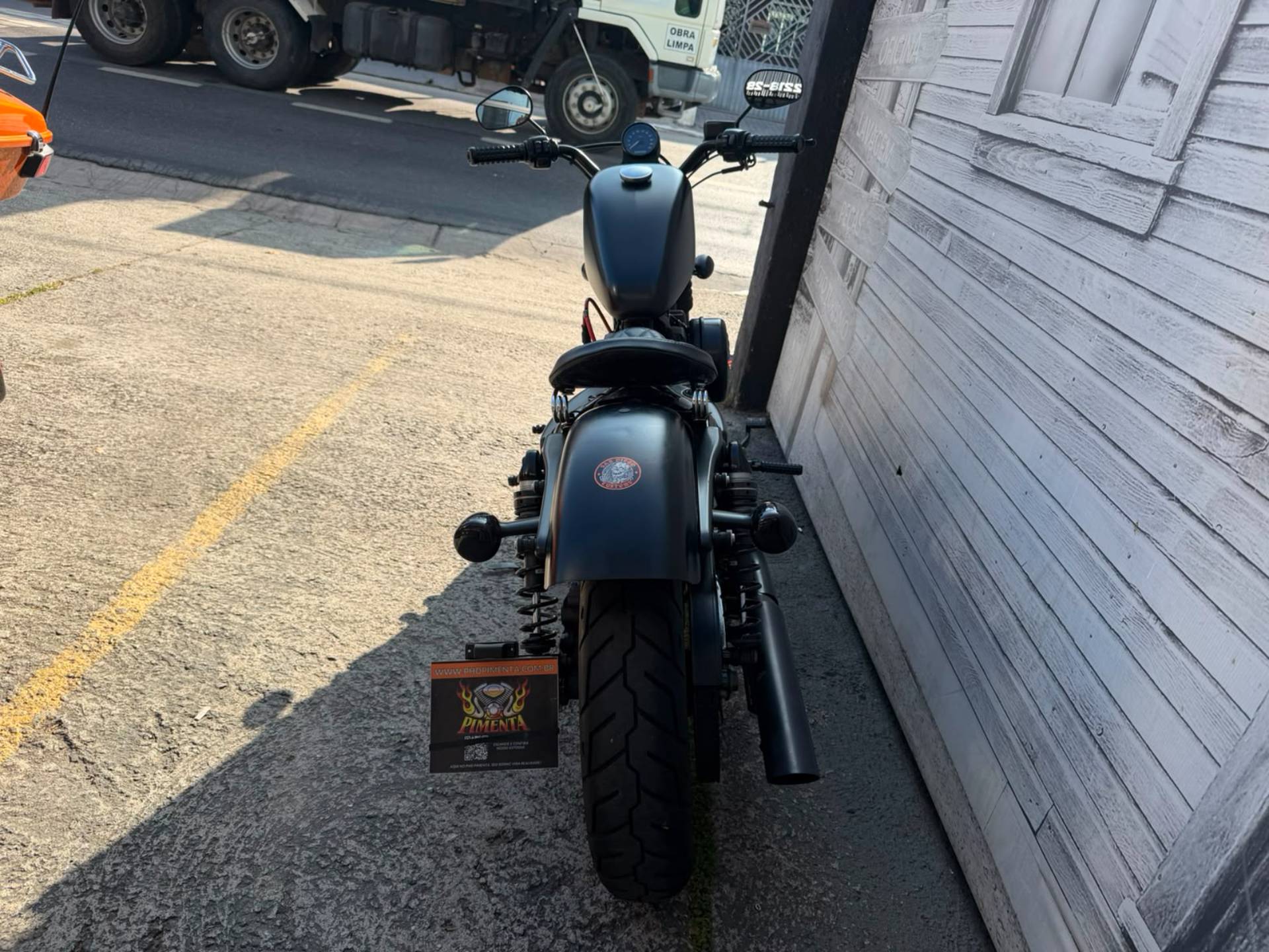 HARLEY-DAVIDSON IRON
