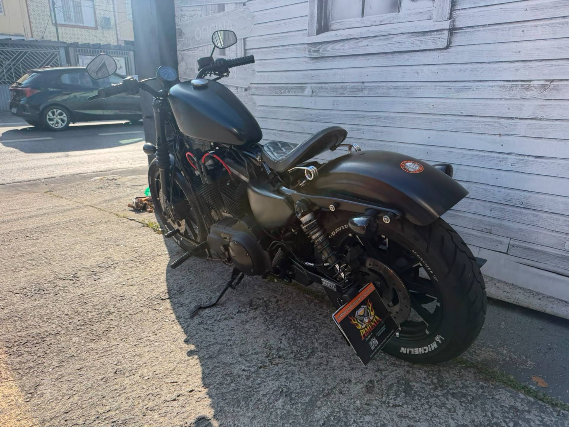 HARLEY-DAVIDSON IRON