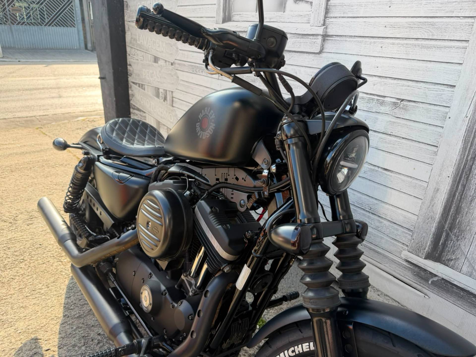 HARLEY-DAVIDSON IRON