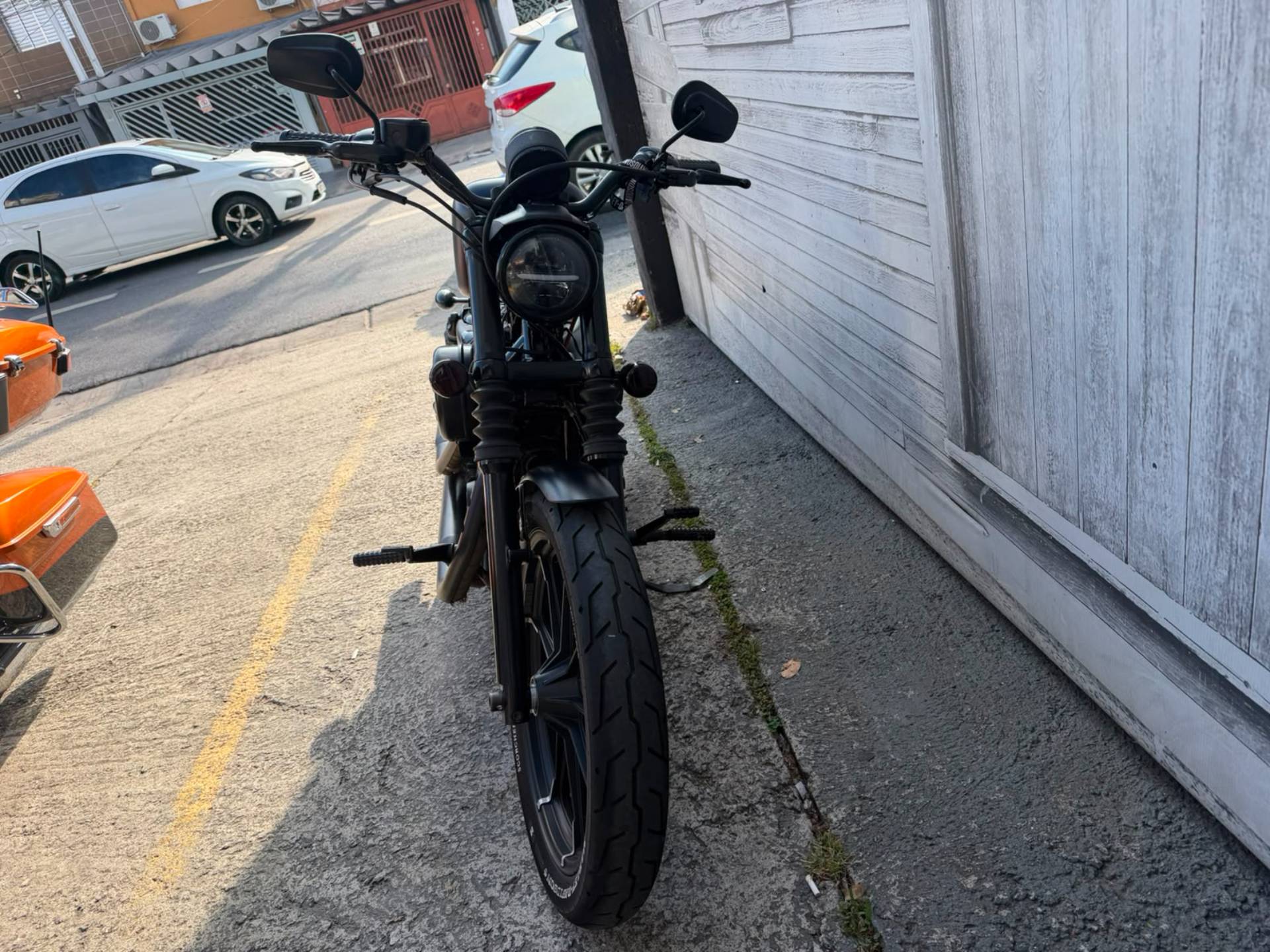 HARLEY-DAVIDSON IRON