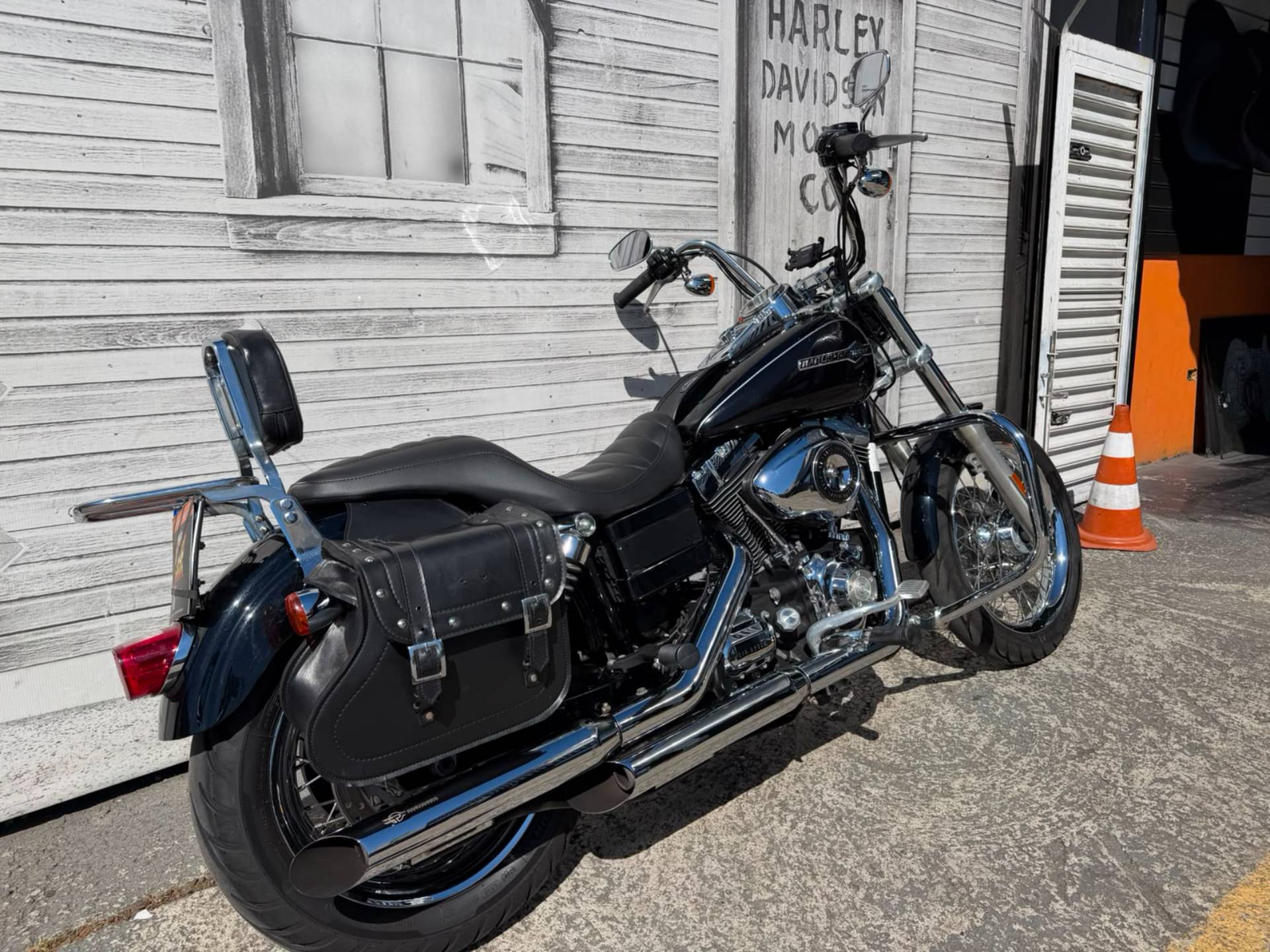 HARLEY-DAVIDSON DYNA SUPER GLIDE CUSTOM