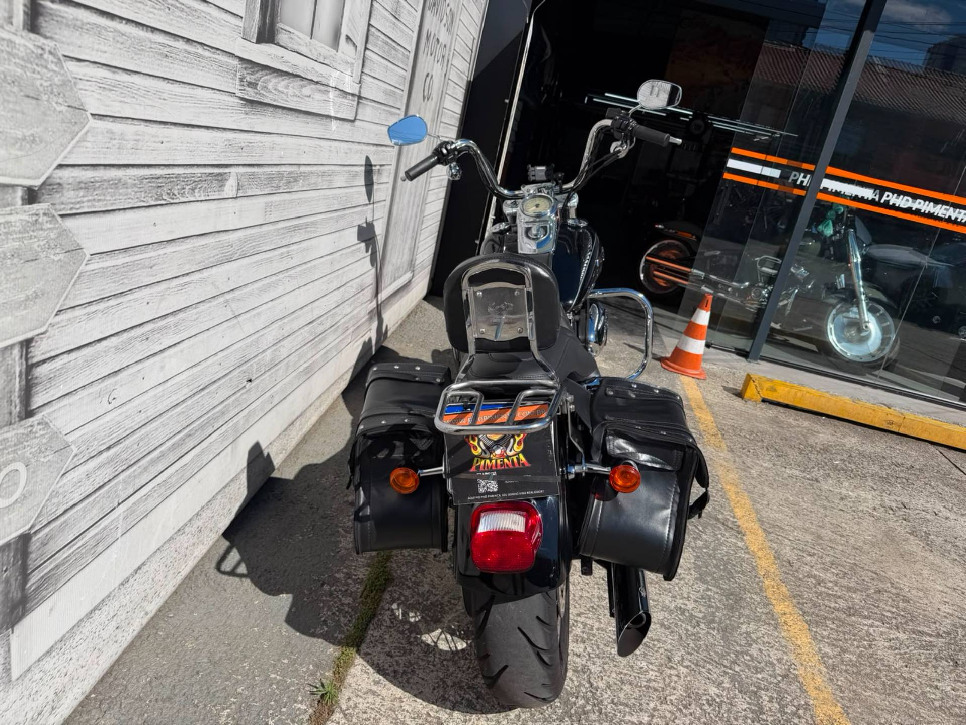 HARLEY-DAVIDSON DYNA SUPER GLIDE CUSTOM