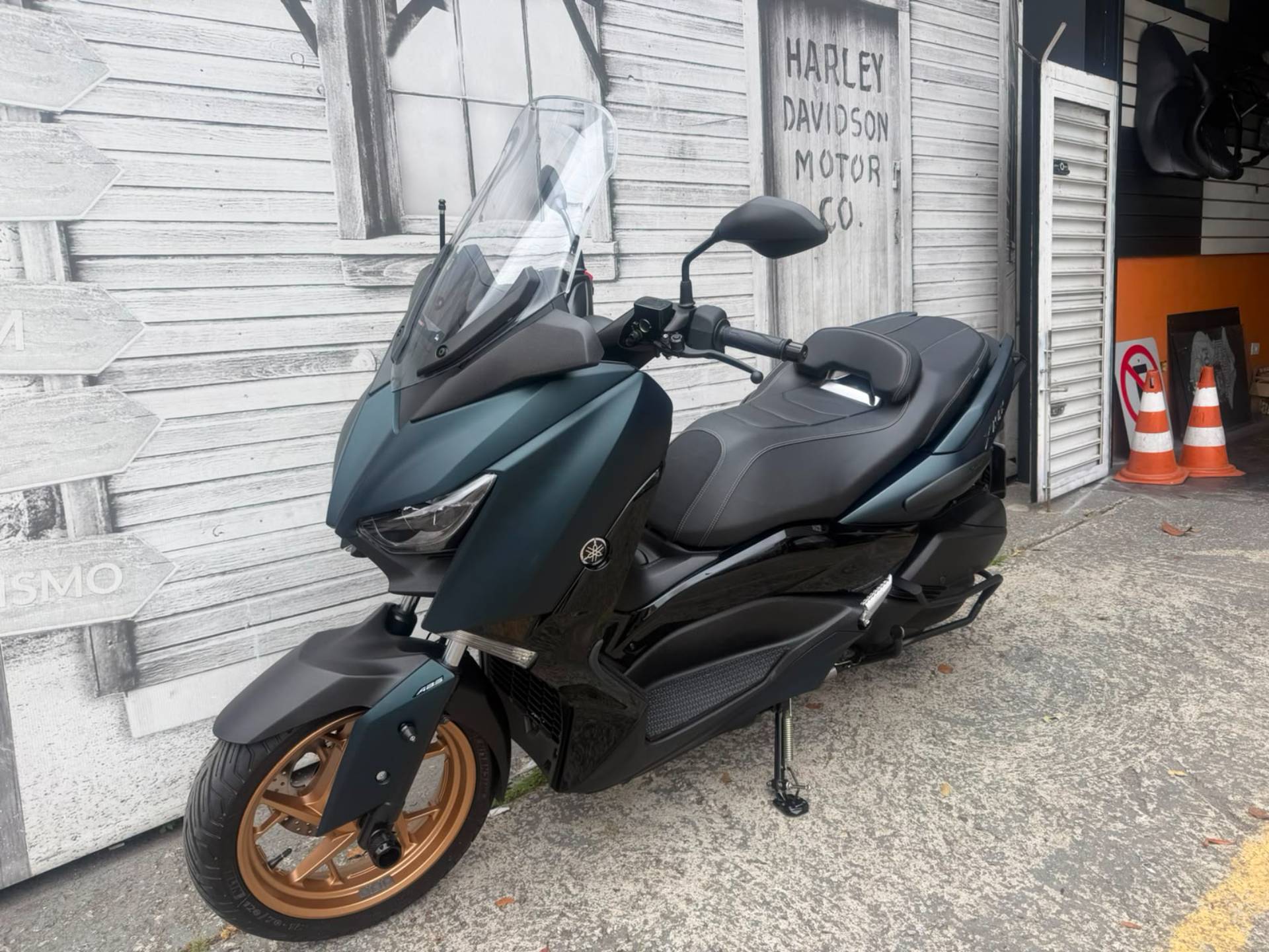 YAMAHA XMAX 250 CONNECTED ABS