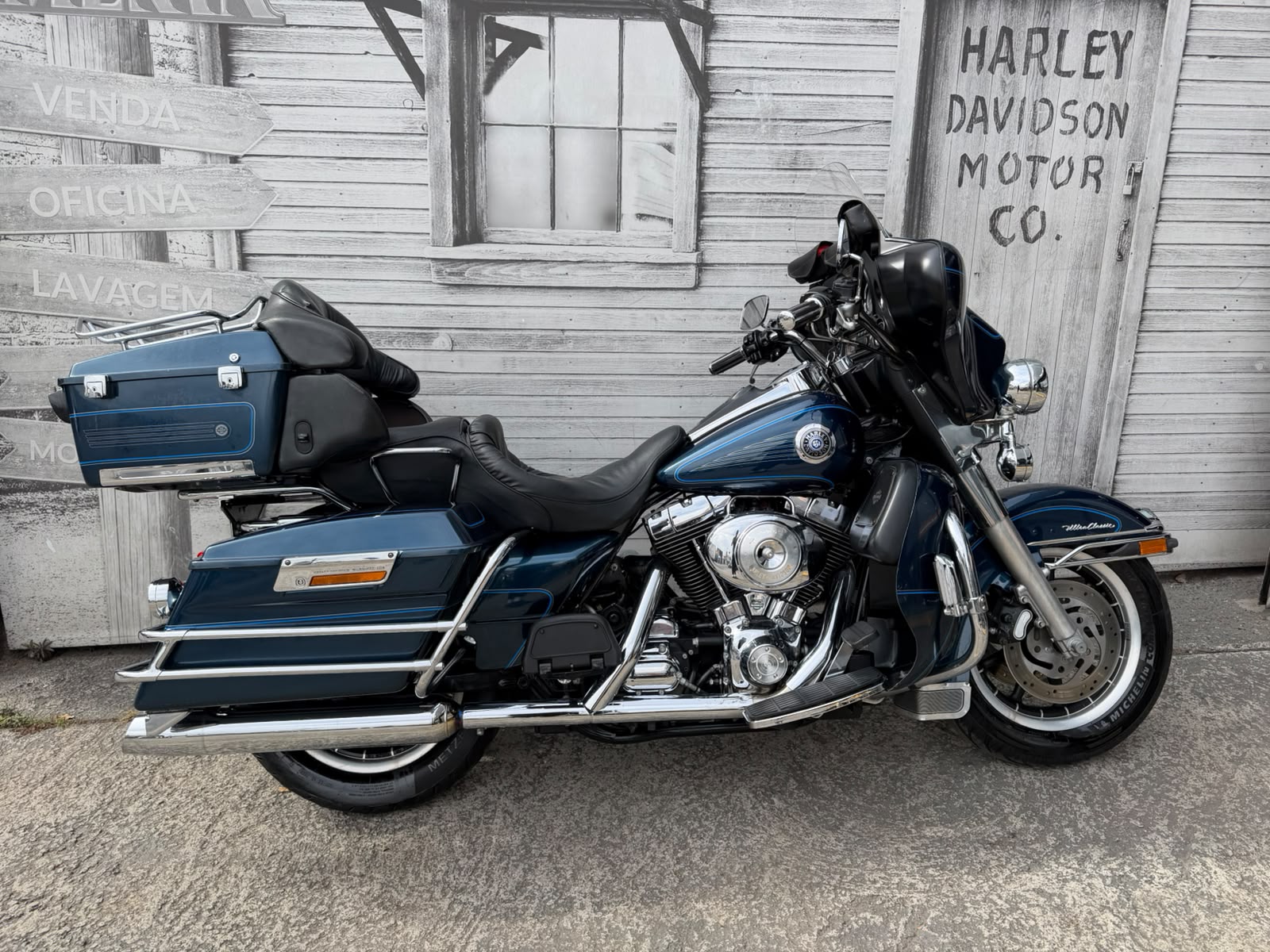 HARLEY-DAVIDSON ELECTRA GLIDE CLASSIC