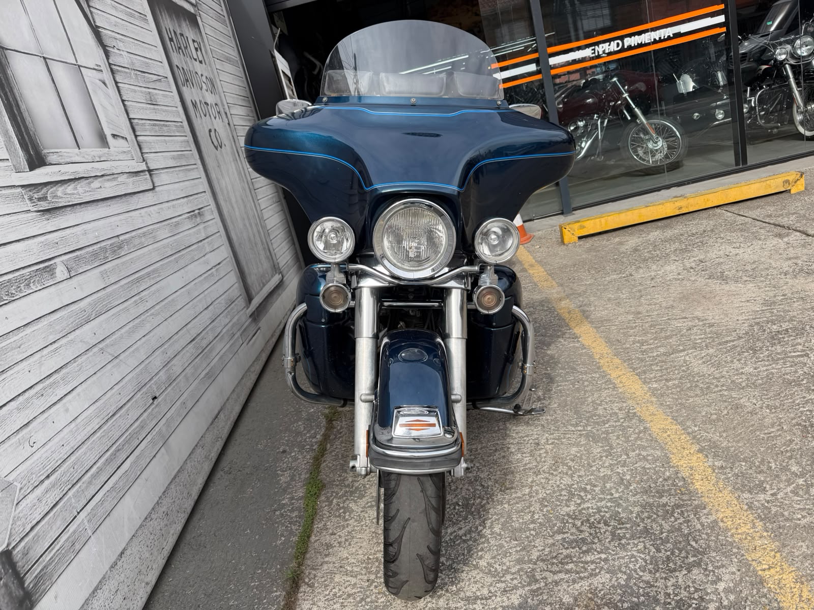 HARLEY-DAVIDSON ELECTRA GLIDE CLASSIC