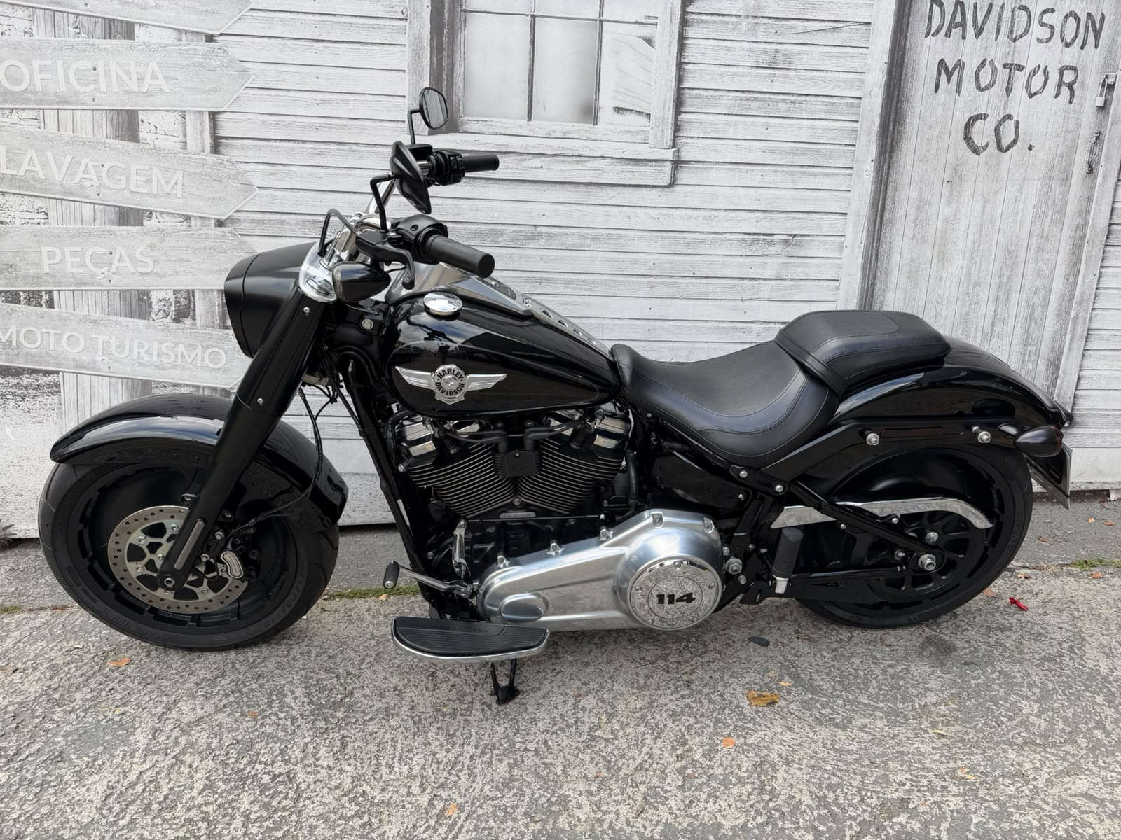HARLEY-DAVIDSON SOFTAIL FAT BOY 114