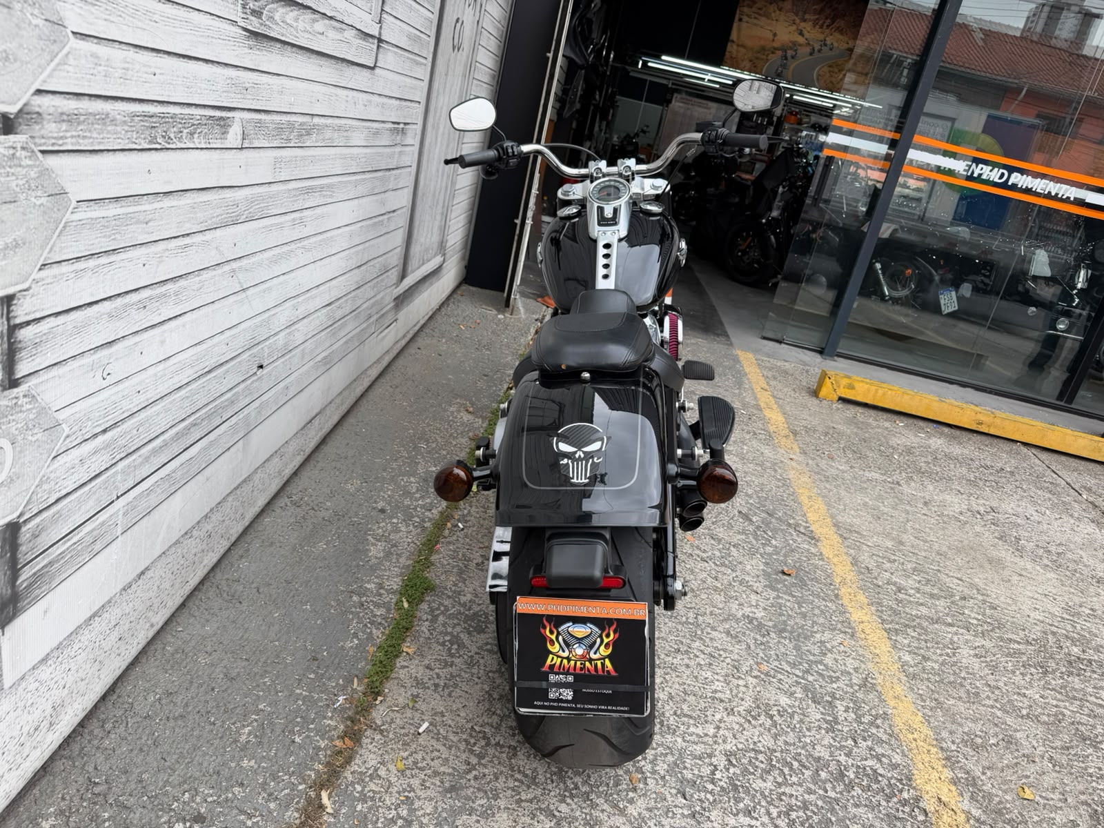 HARLEY-DAVIDSON SOFTAIL FAT BOY 114