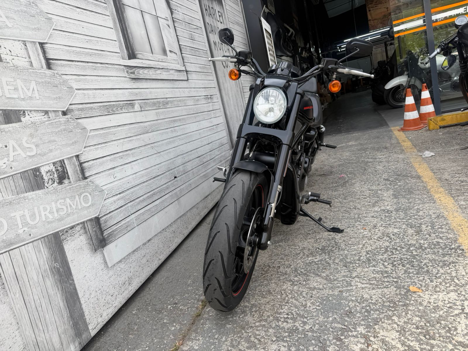 HARLEY-DAVIDSON NIGHT ROD SPECIAL