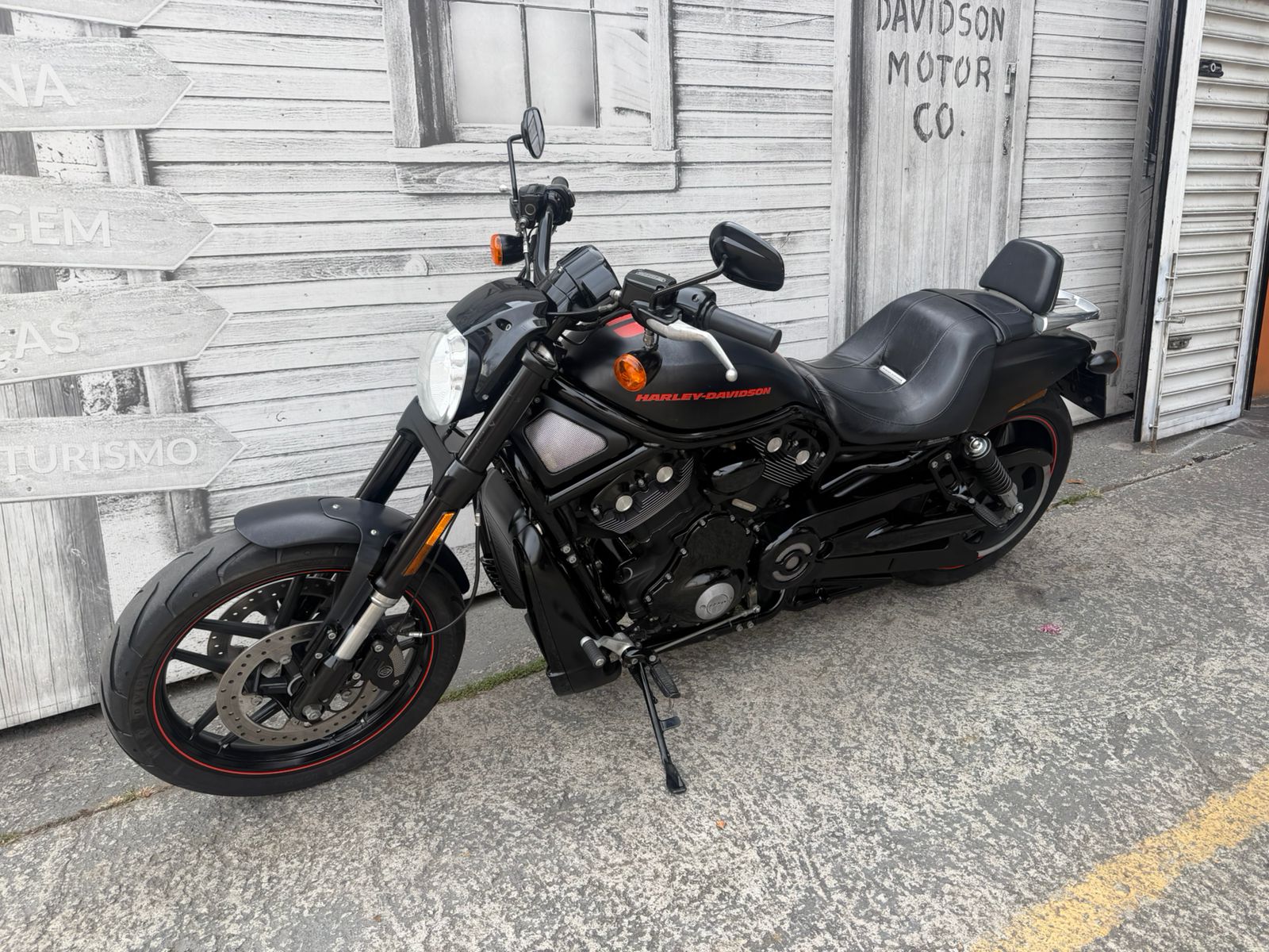 HARLEY-DAVIDSON NIGHT ROD SPECIAL