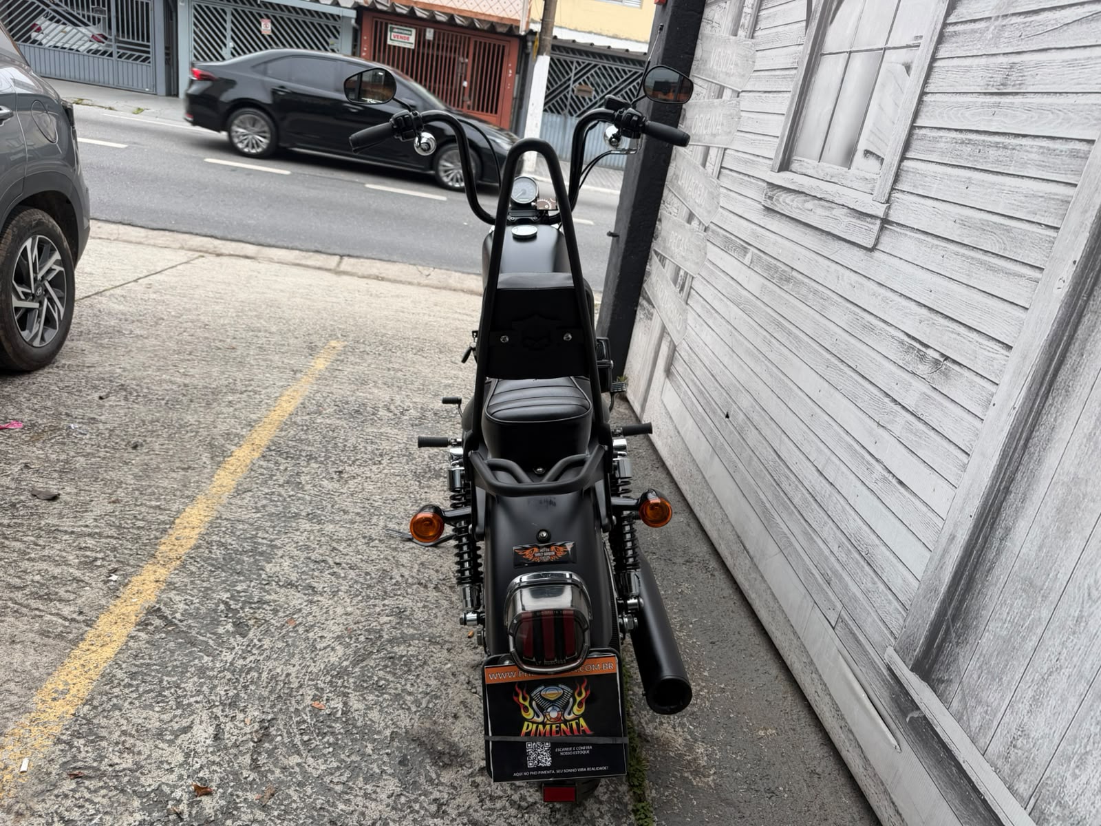 HARLEY-DAVIDSON SPORTSTER XL 883 R