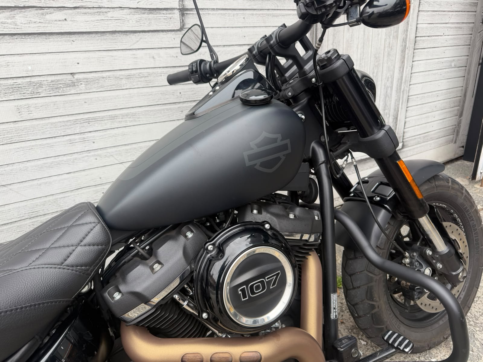 HARLEY-DAVIDSON SOFTAIL FAT BOB 107