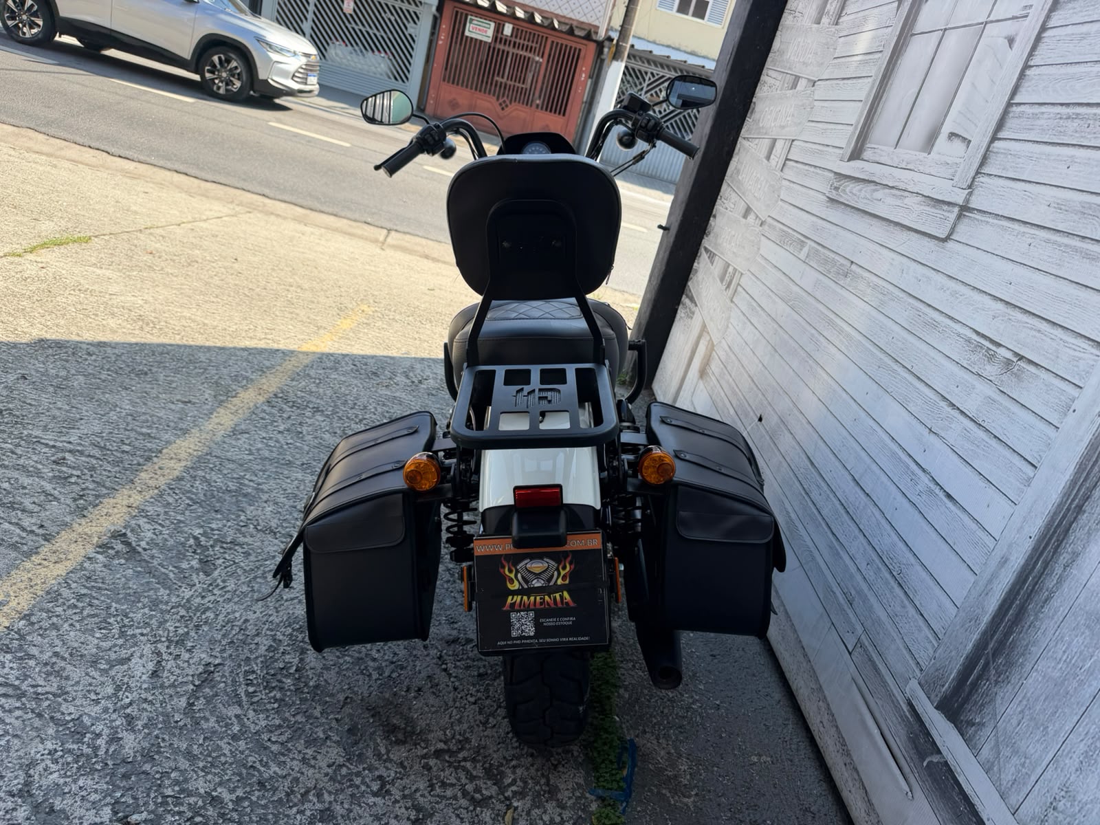 HARLEY-DAVIDSON IRON