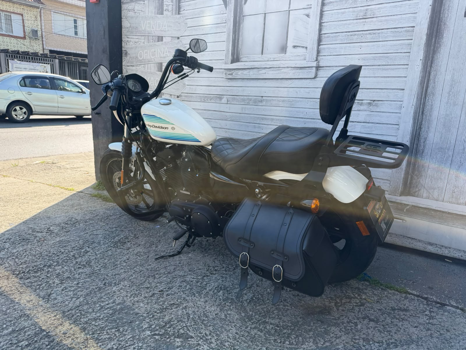 HARLEY-DAVIDSON IRON