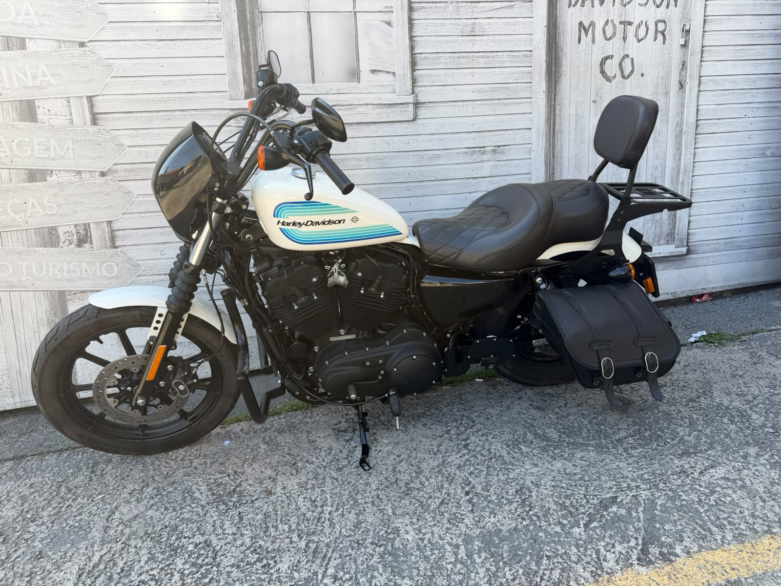 HARLEY-DAVIDSON IRON