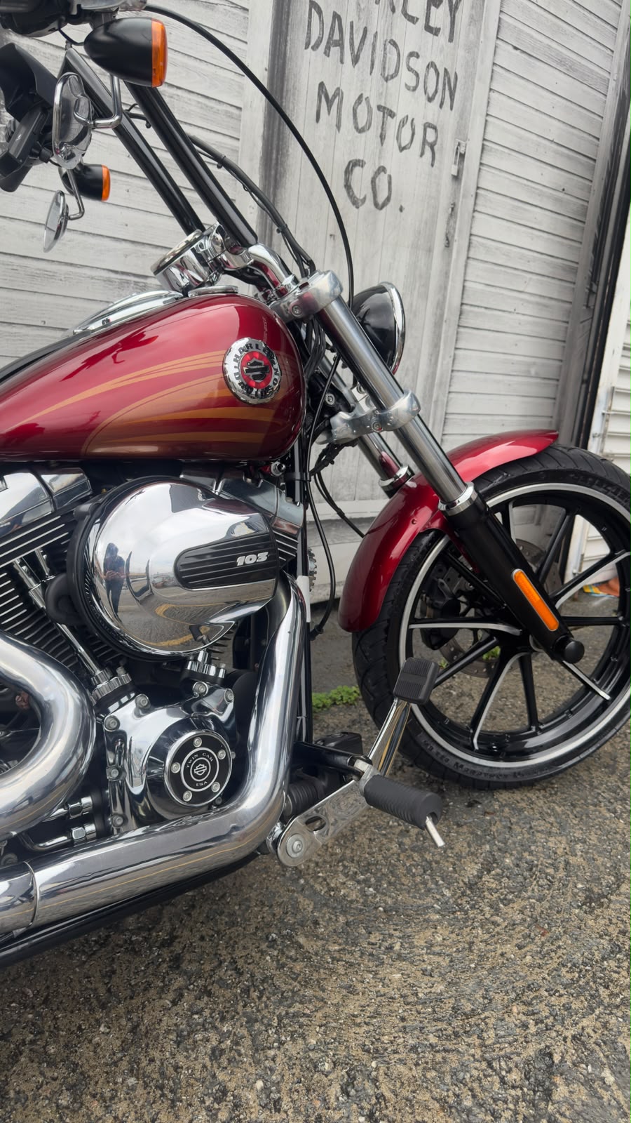 HARLEY-DAVIDSON SOFTAIL BREAKOUT